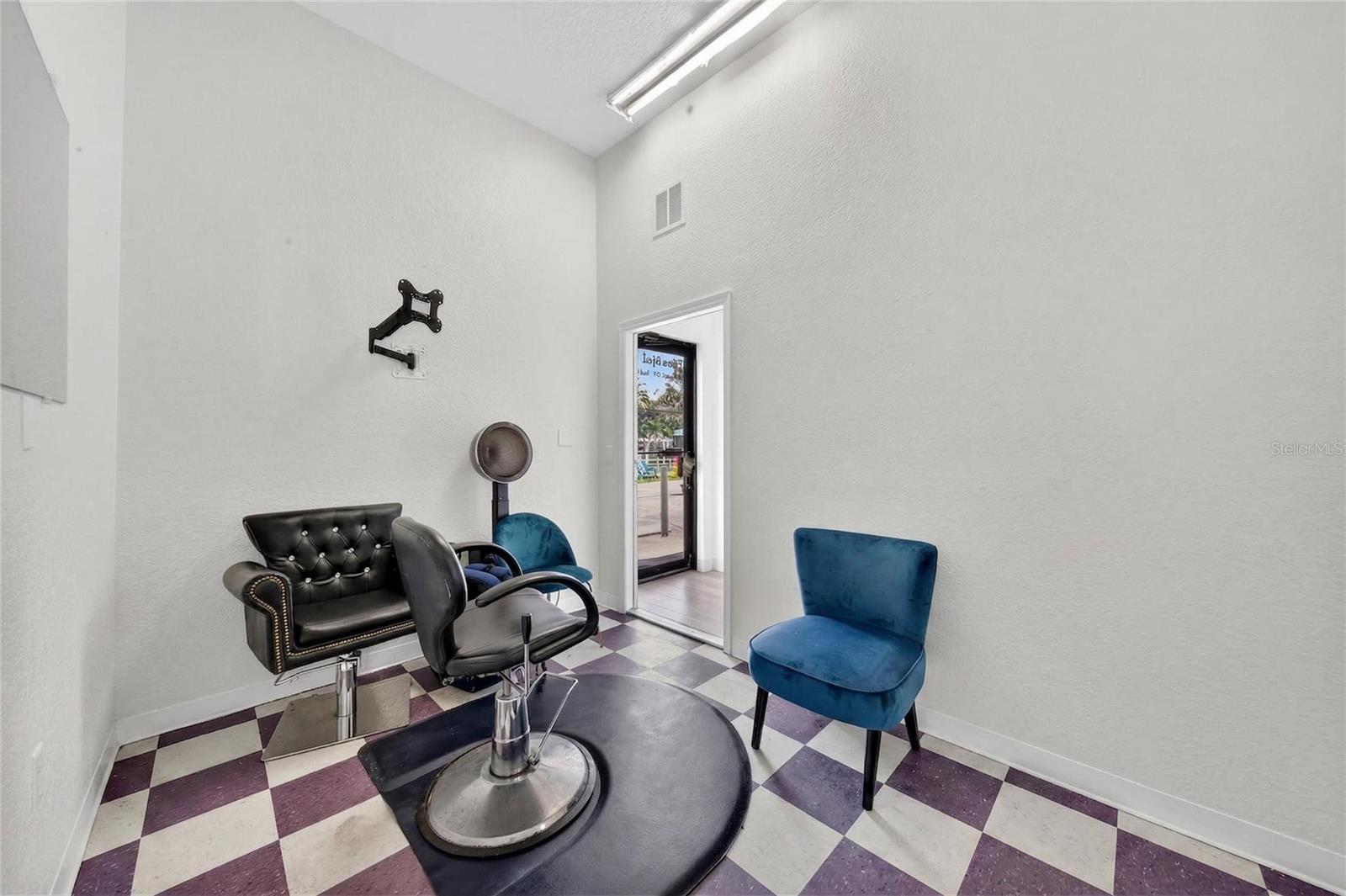 595 9TH ST #116, WINTER GARDEN, FL — photo 2