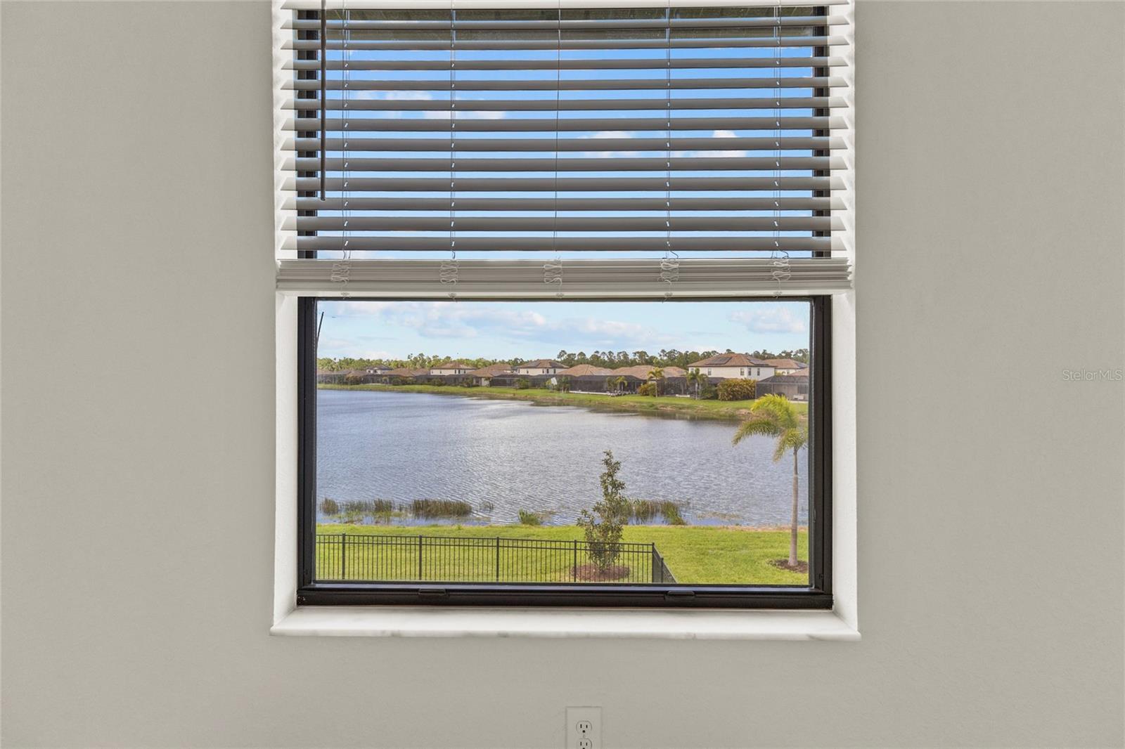6542 CLAIRBORNE LN, BRADENTON, FL — photo 32