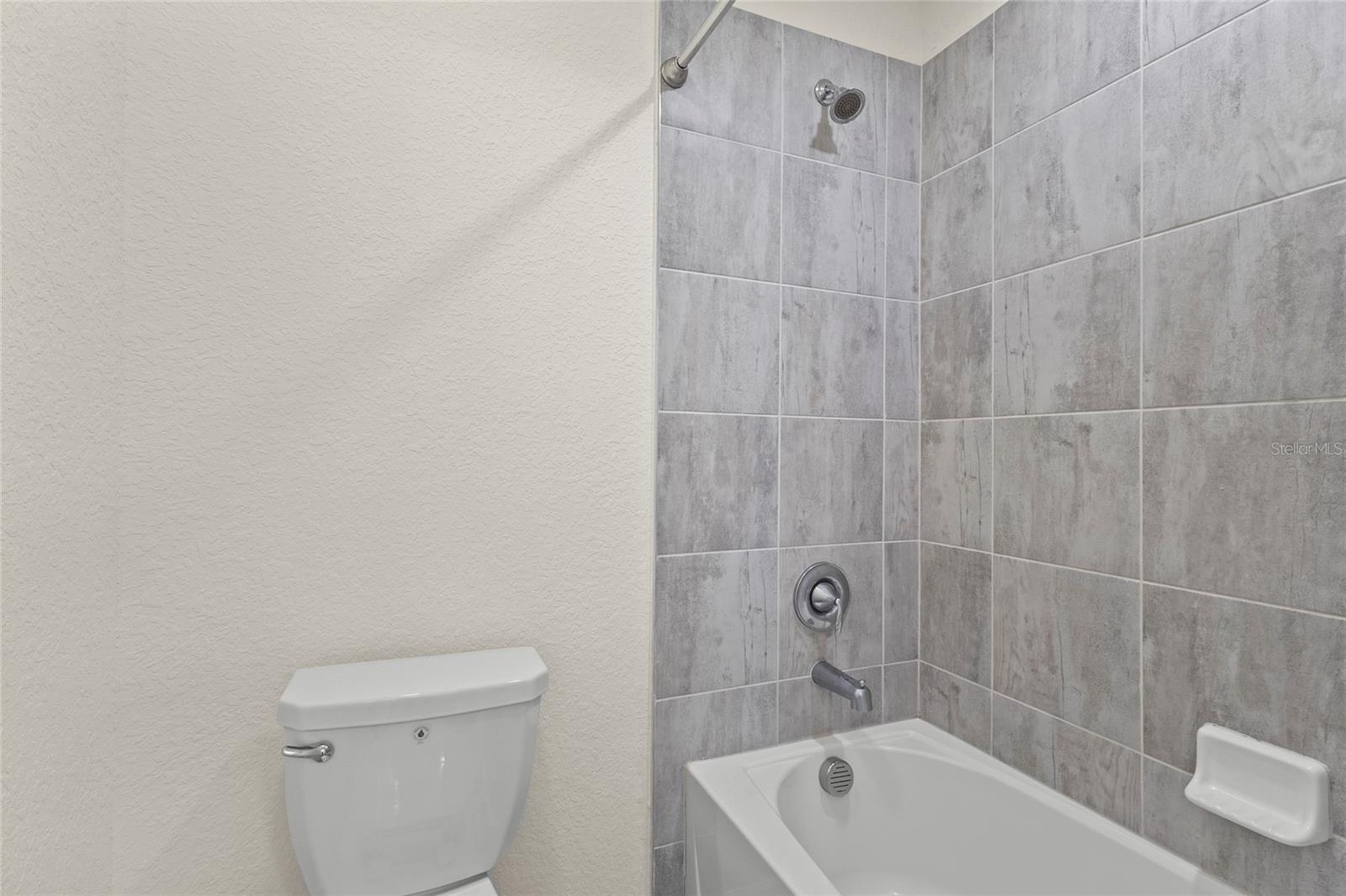 6542 CLAIRBORNE LN, BRADENTON, FL — photo 38