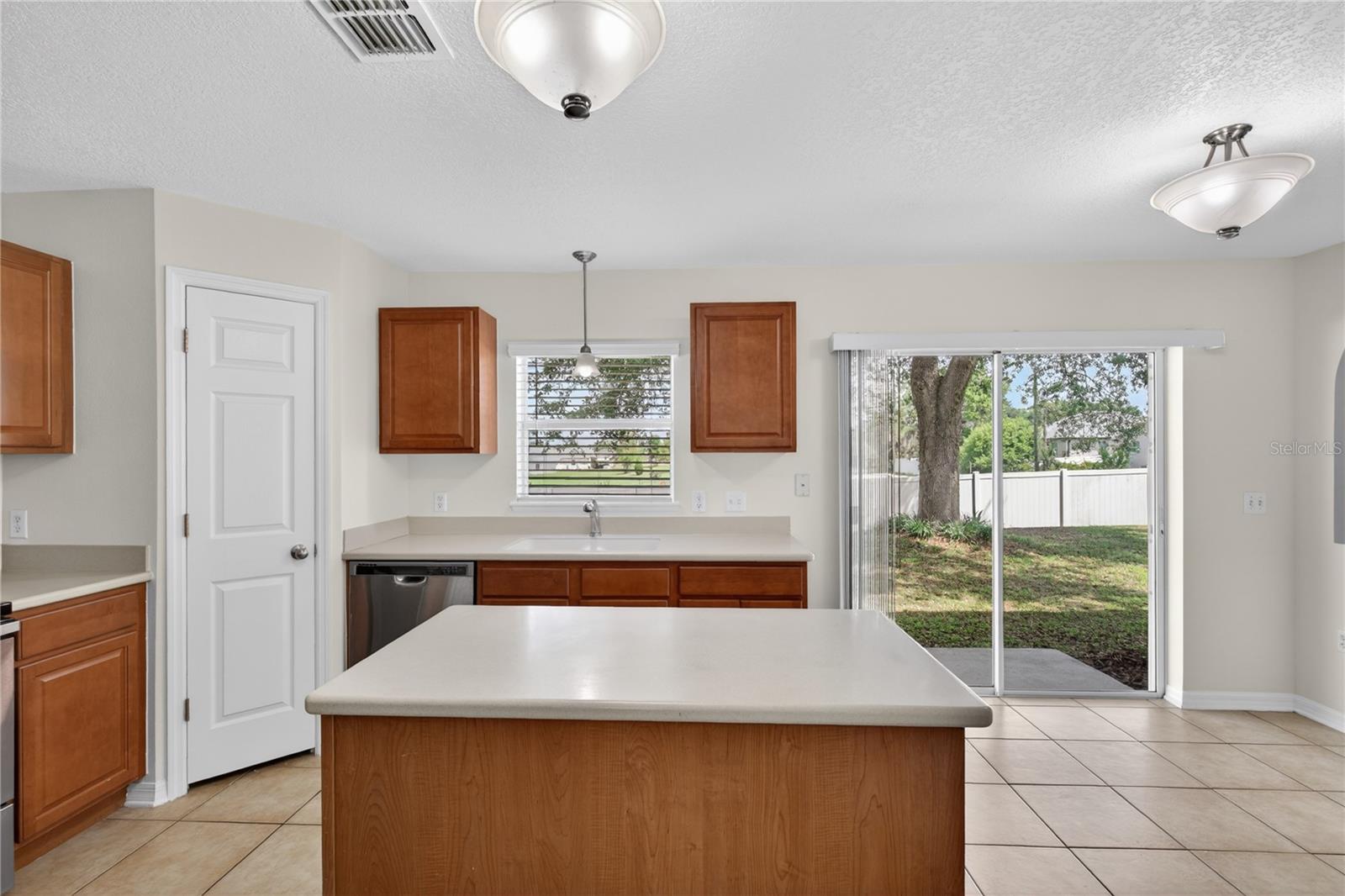 2209 JENNAH CIR, EUSTIS, FL — photo 18