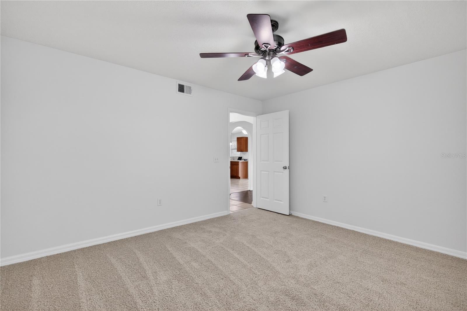 2209 JENNAH CIR, EUSTIS, FL — photo 36