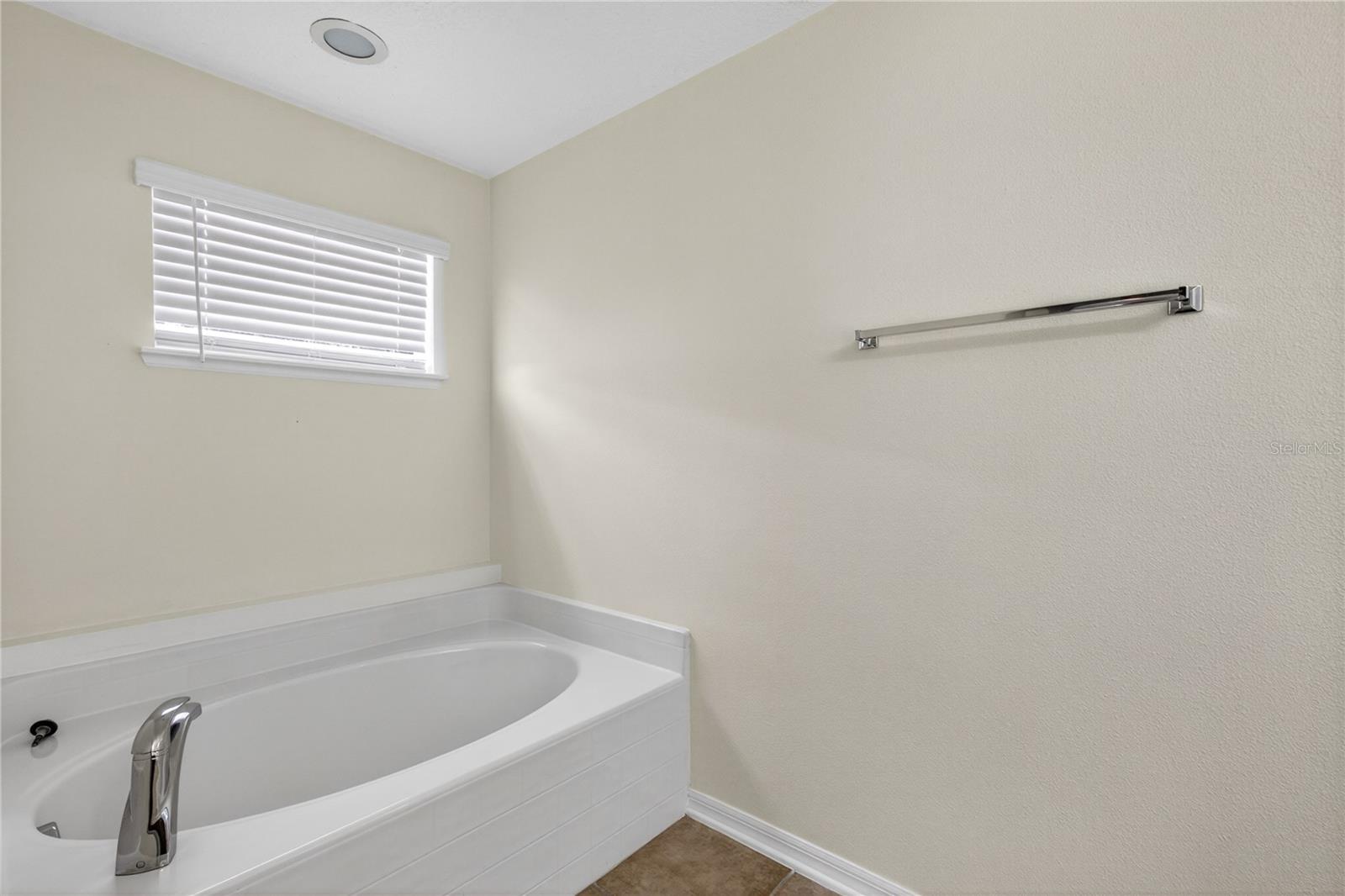 2209 JENNAH CIR, EUSTIS, FL — photo 67