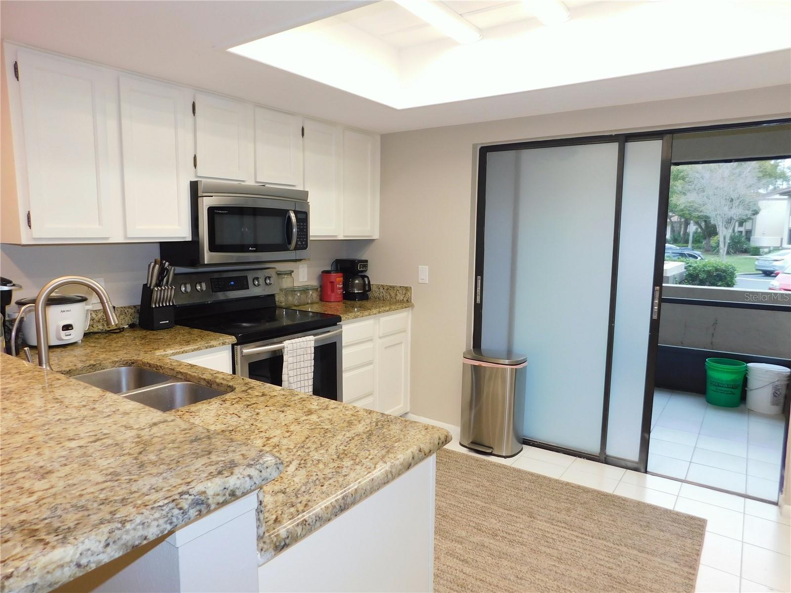 207 WOODLAKE WYNDE #207, OLDSMAR, FL — photo 9