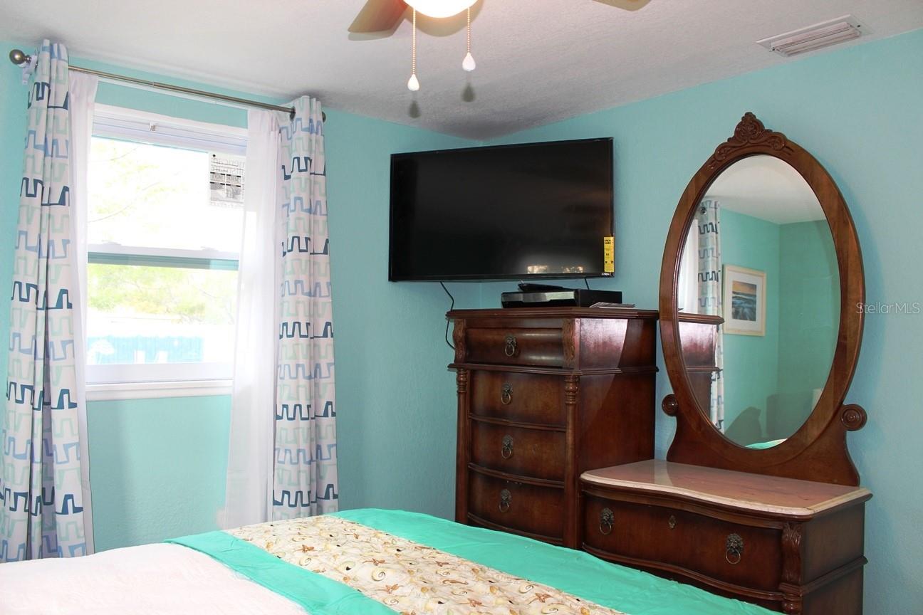 658 ROANOKE ST, DUNEDIN, FL — photo 17
