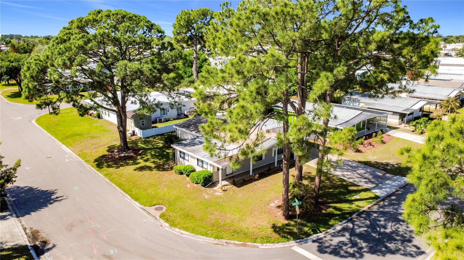 1690 ELKHART CIR, TAVARES, FL — photo 119