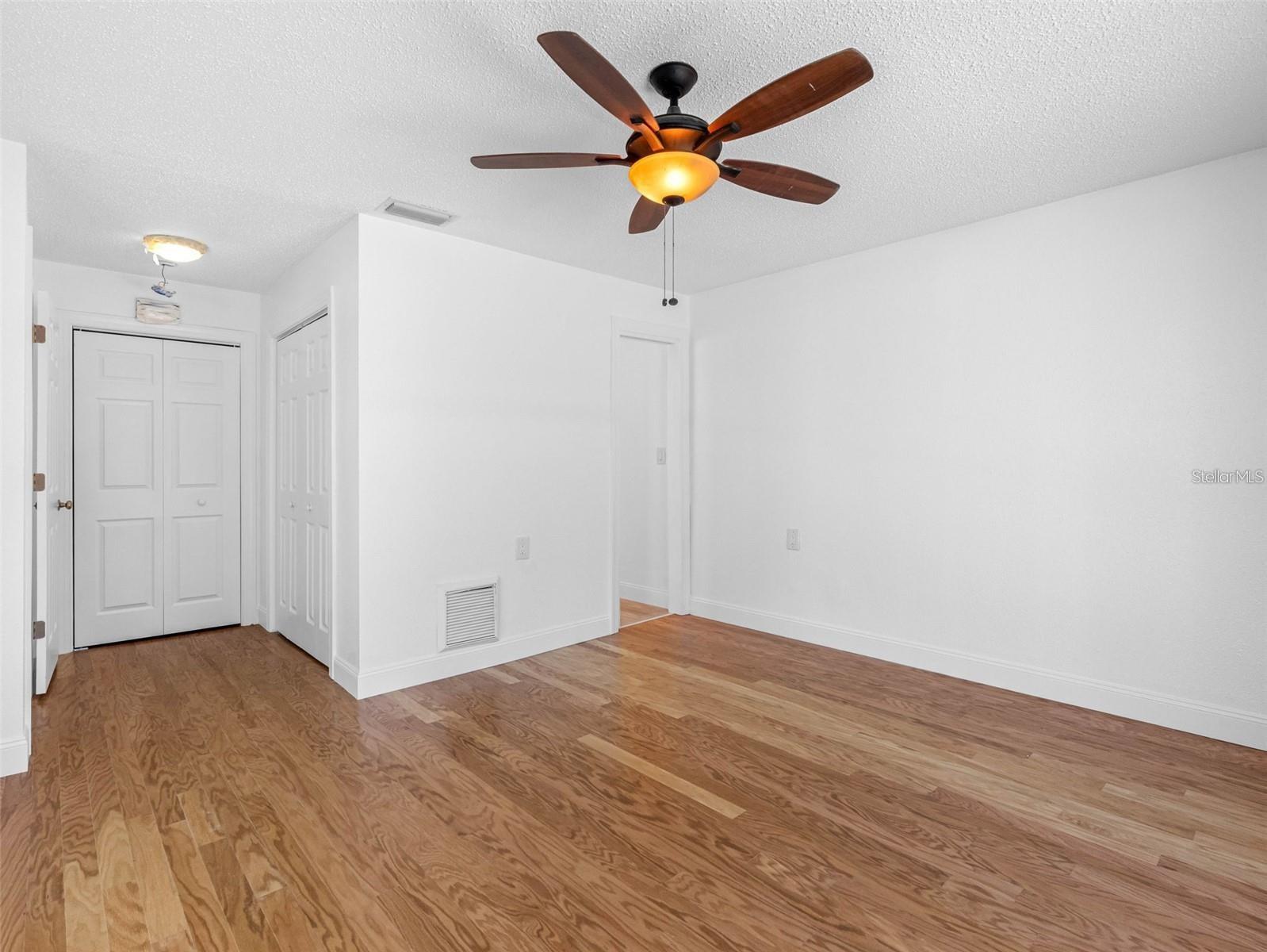 562 JOHNS PASS AVE, MADEIRA BEACH, FL — photo 30