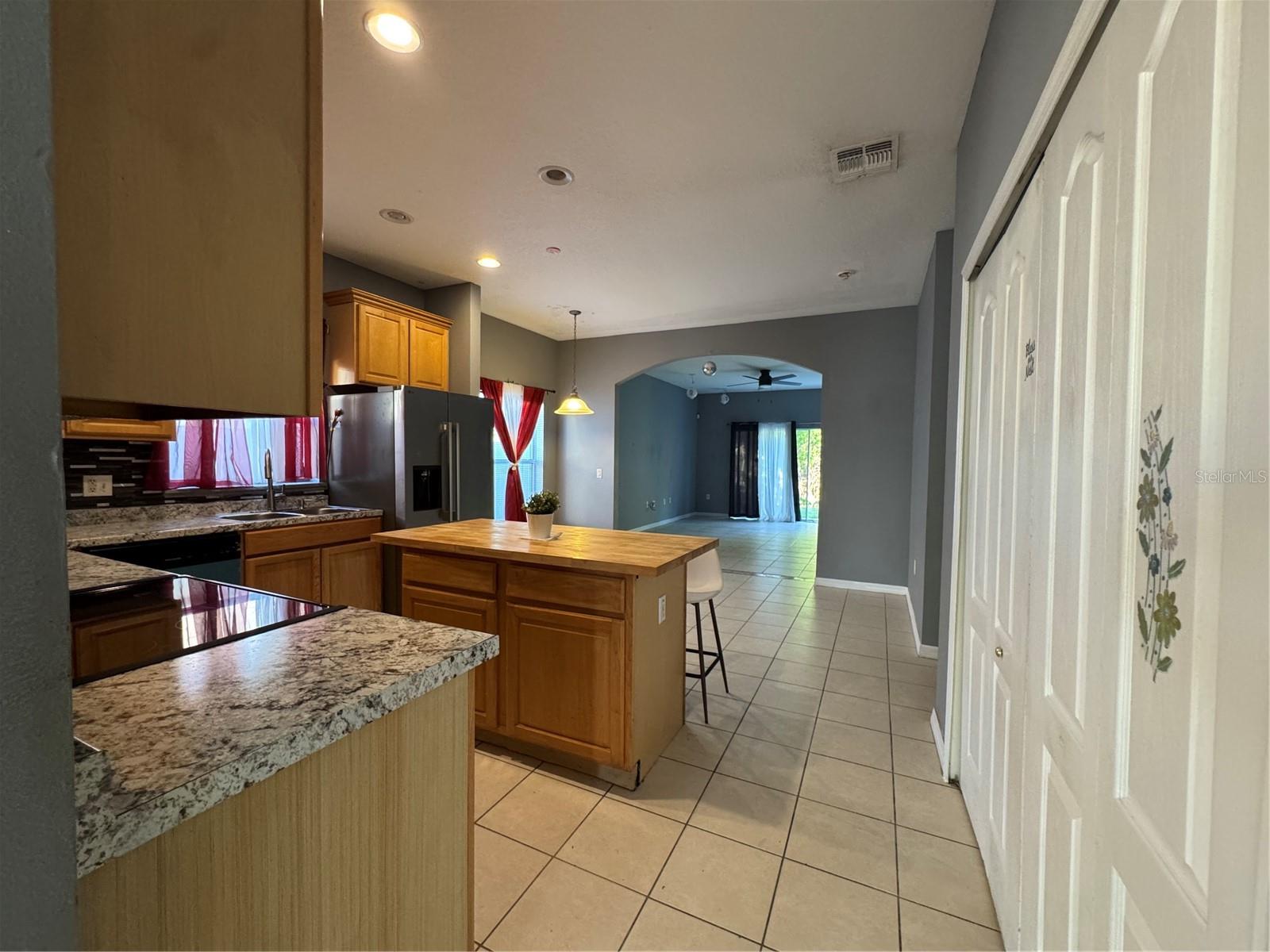 877 HACIENDA CIR, KISSIMMEE, FL — photo 6