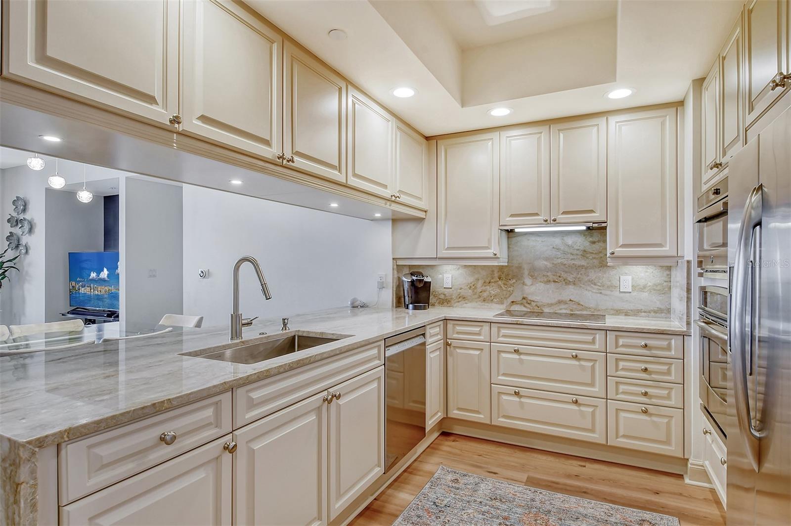 50 CENTRAL AVE #15B, SARASOTA, FL — photo 3