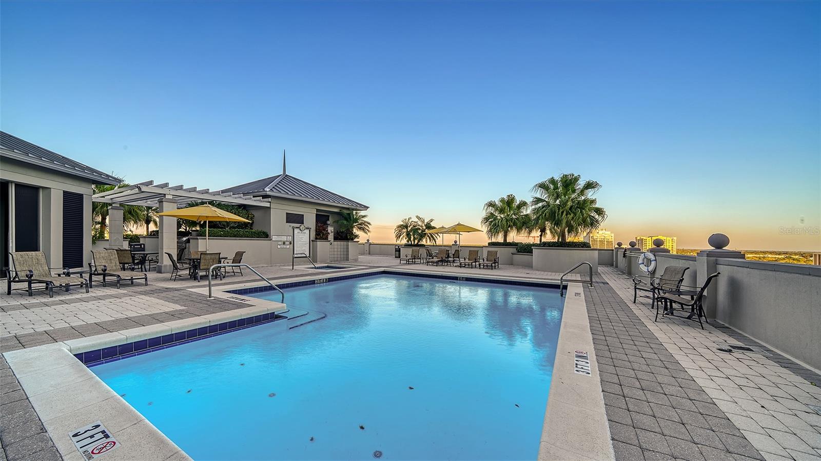 50 CENTRAL AVE #15B, SARASOTA, FL — photo 32