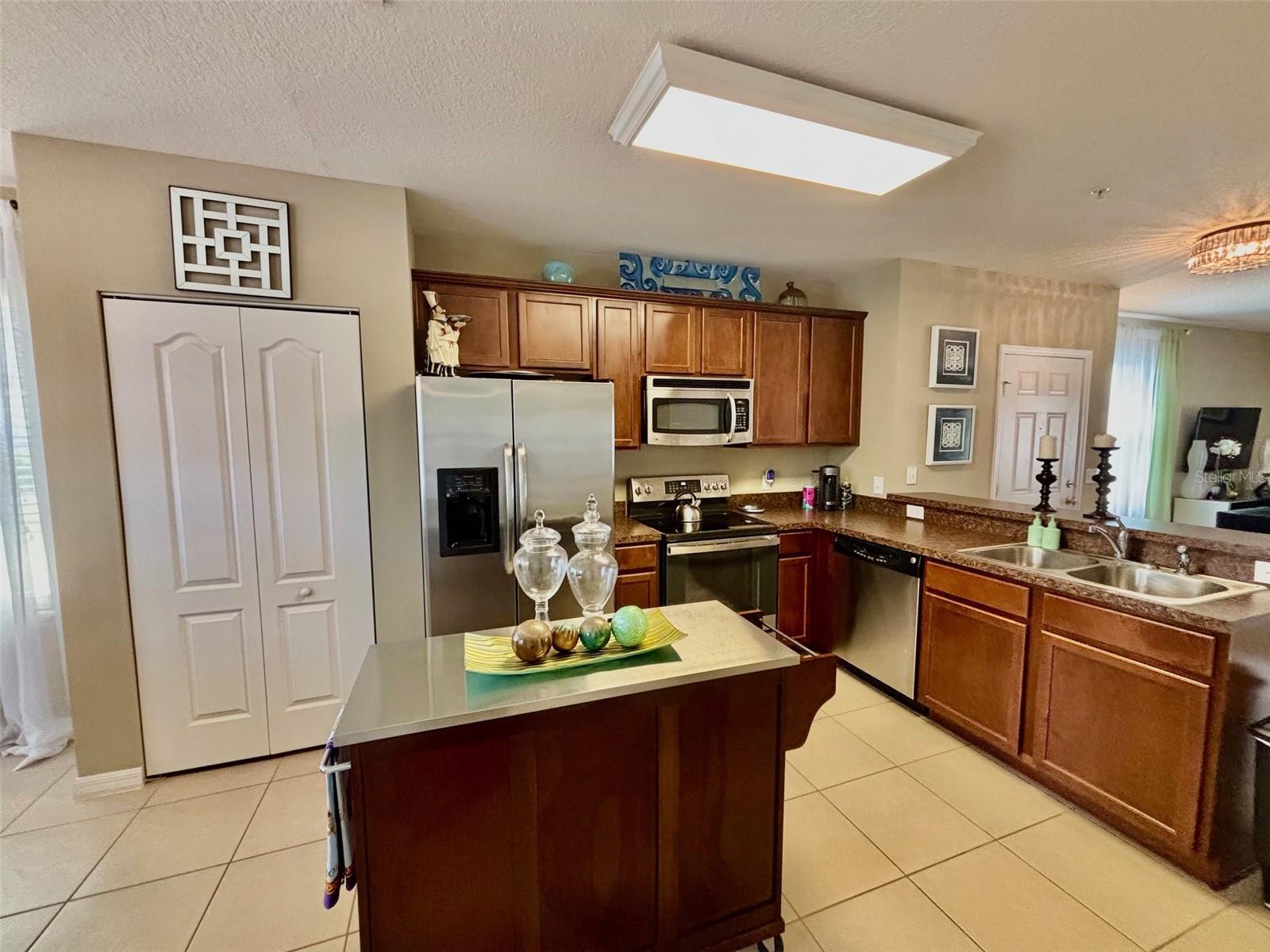1861 CHATHAM PLACE DR, ORLANDO, FL — photo 6