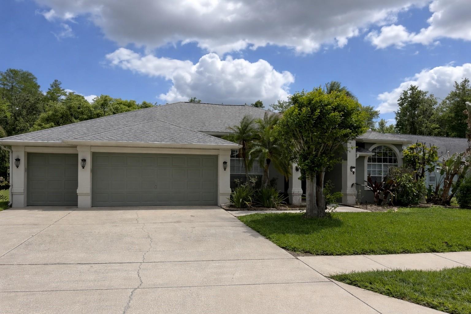 1616 KINSMERE DR, TRINITY, FL