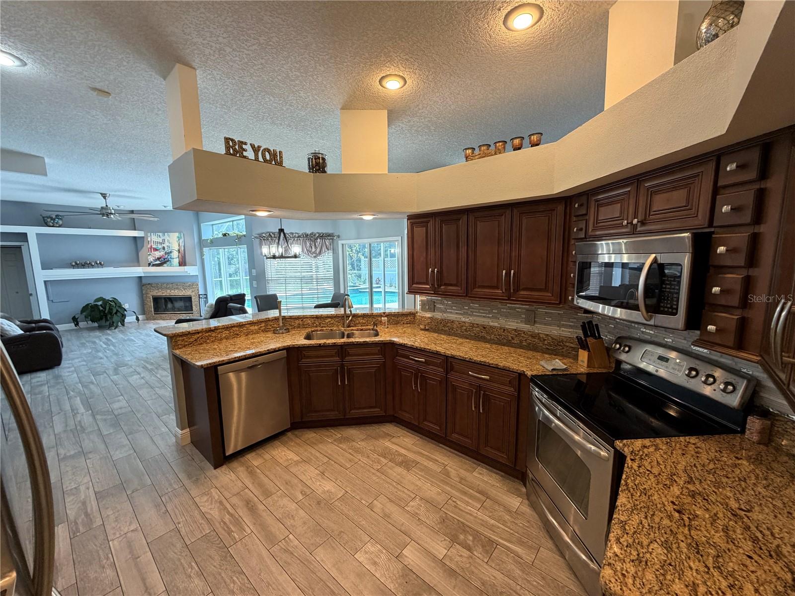 1616 KINSMERE DR, TRINITY, FL — photo 4