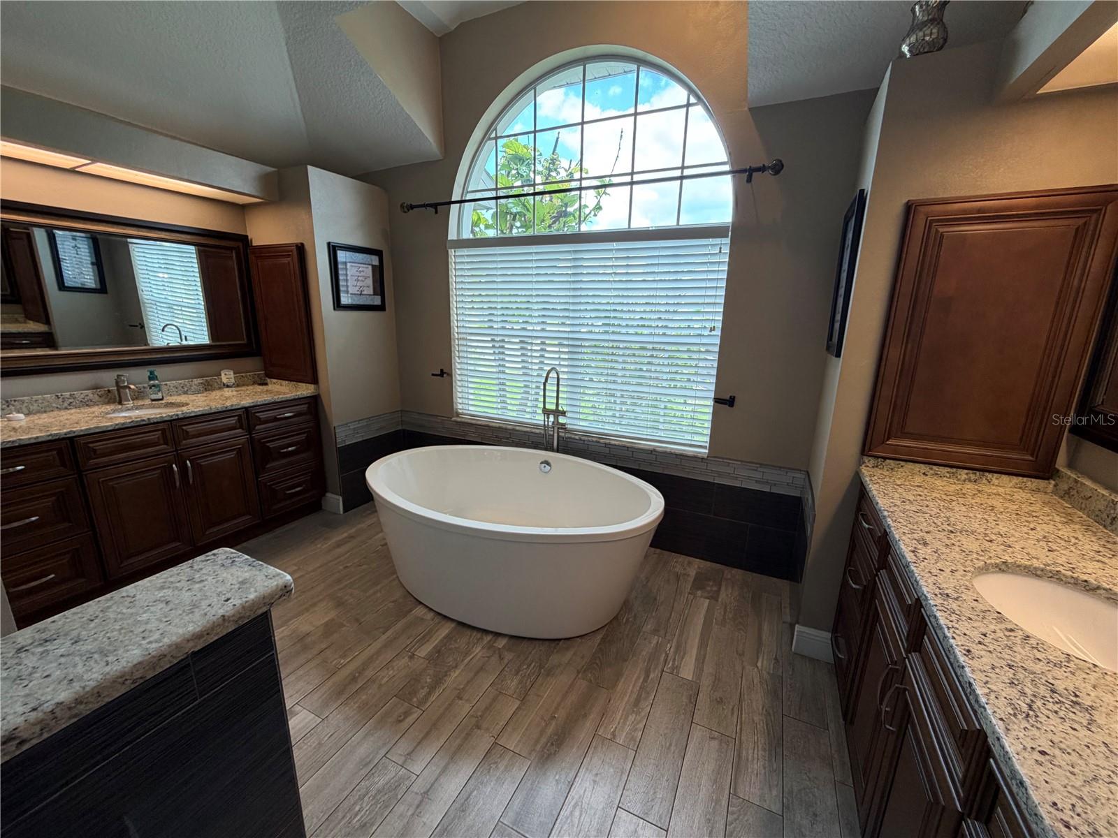 1616 KINSMERE DR, TRINITY, FL — photo 16