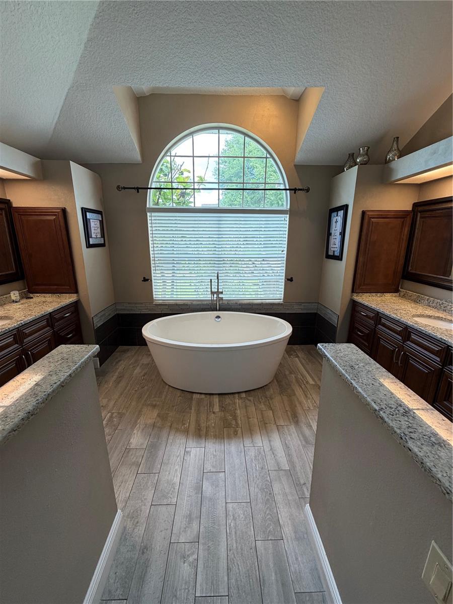 1616 KINSMERE DR, TRINITY, FL — photo 24