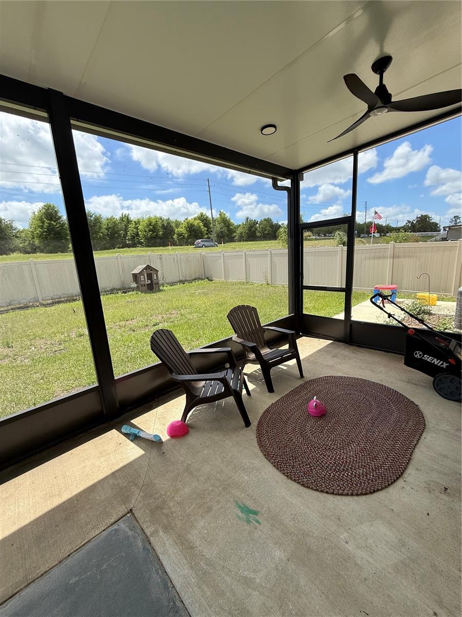 7499 SAIL CLOVER LN, ZEPHYRHILLS, FL — photo 3