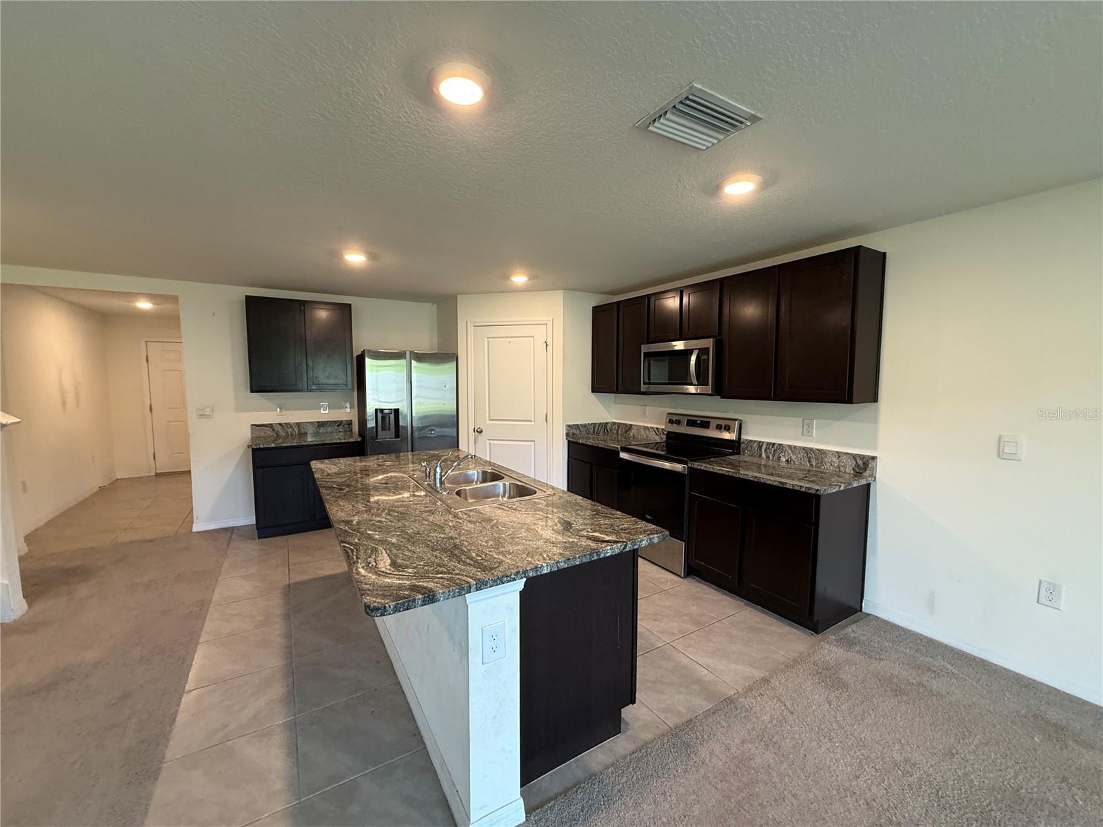 7499 SAIL CLOVER LN, ZEPHYRHILLS, FL — photo 37