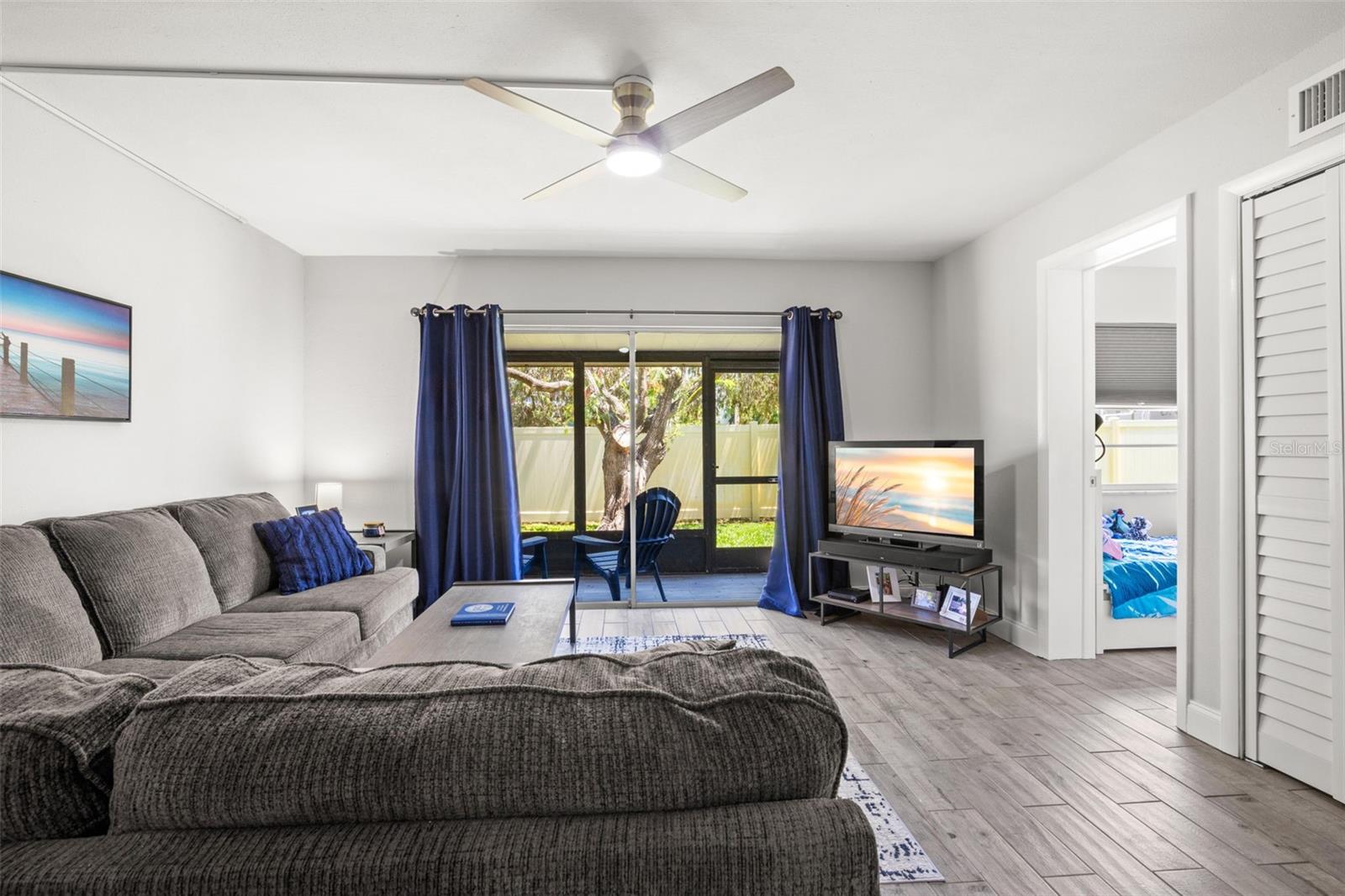 1147 KING ARTHUR CT #204, DUNEDIN, FL — photo 4