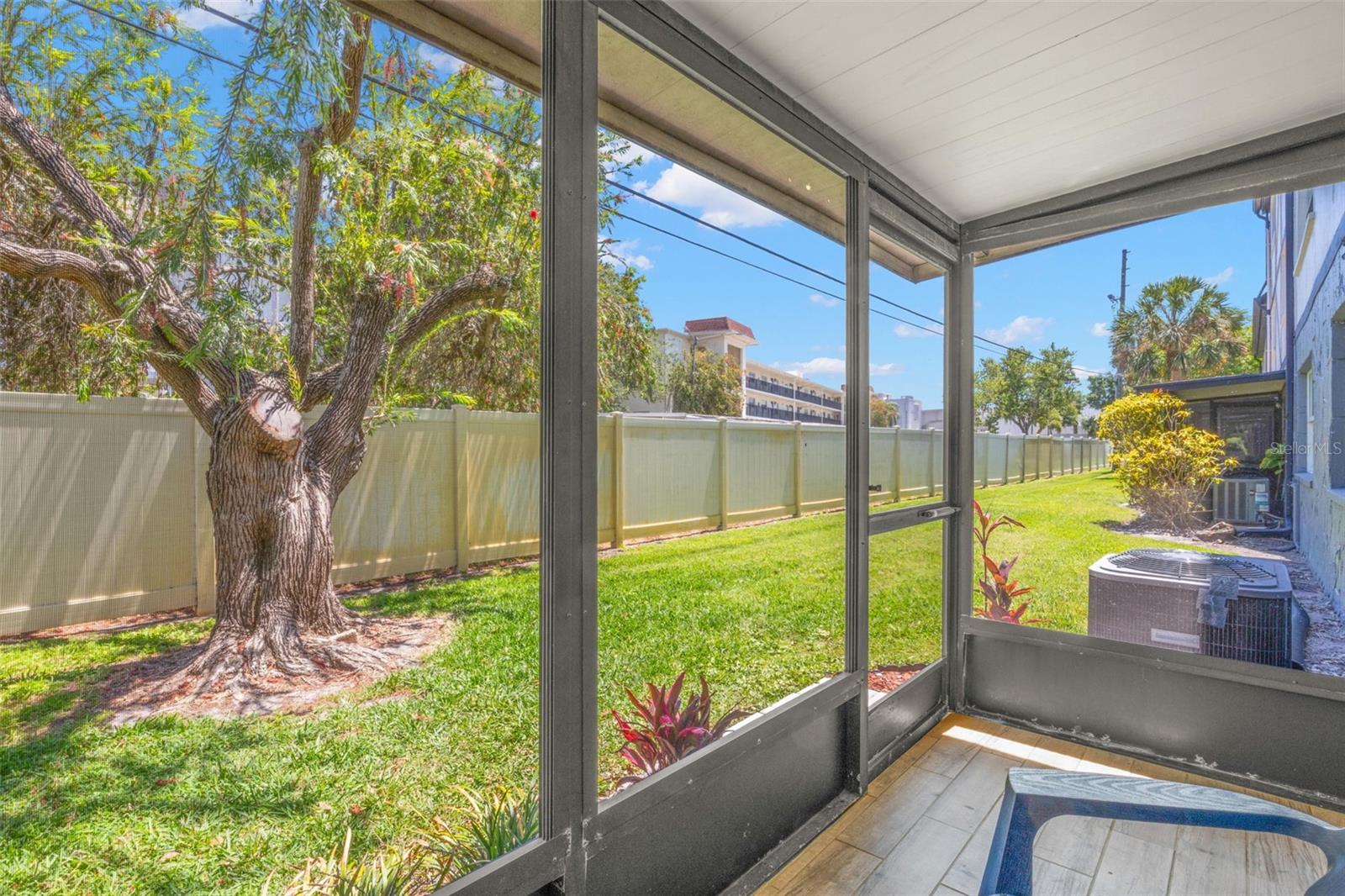 1147 KING ARTHUR CT #204, DUNEDIN, FL — photo 24
