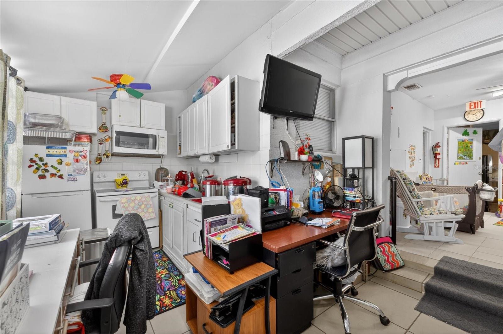 611 N BRADFORD AVE, TAMPA, FL — photo 18
