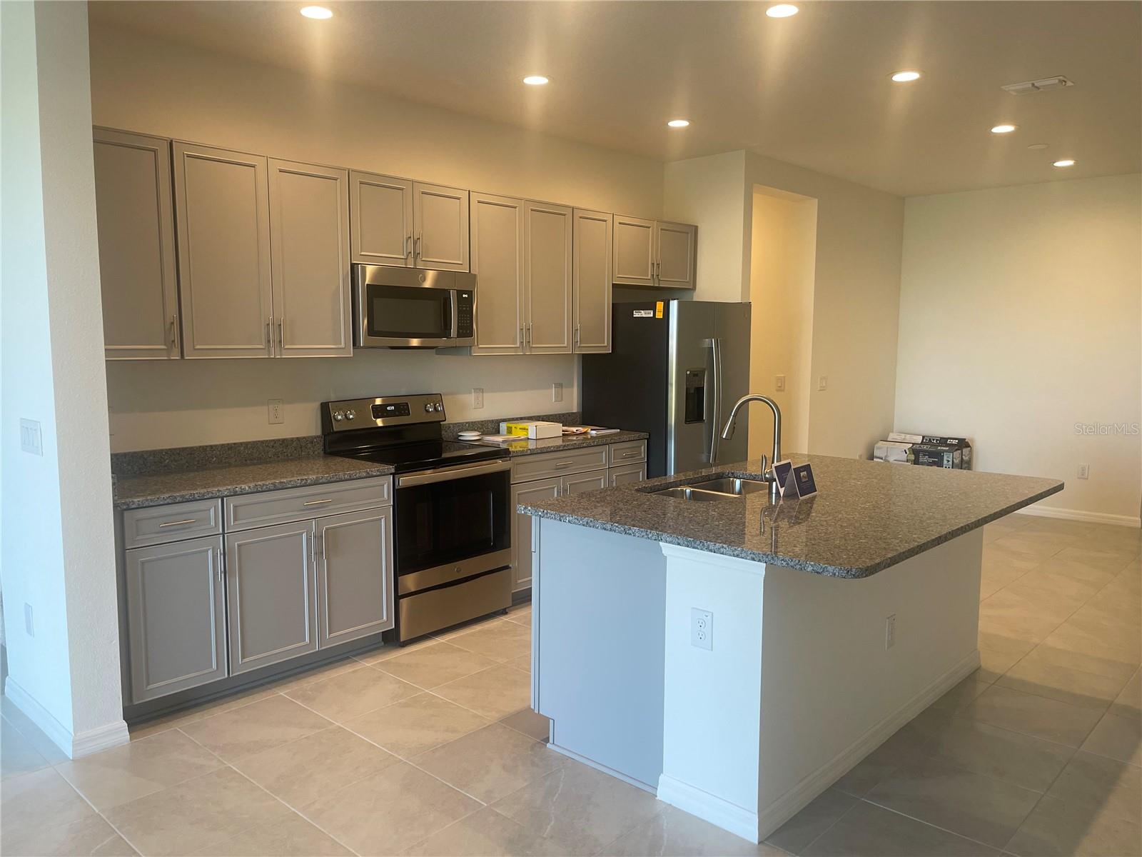 11682 BLUESTONE CT, PARRISH, FL — photo 4
