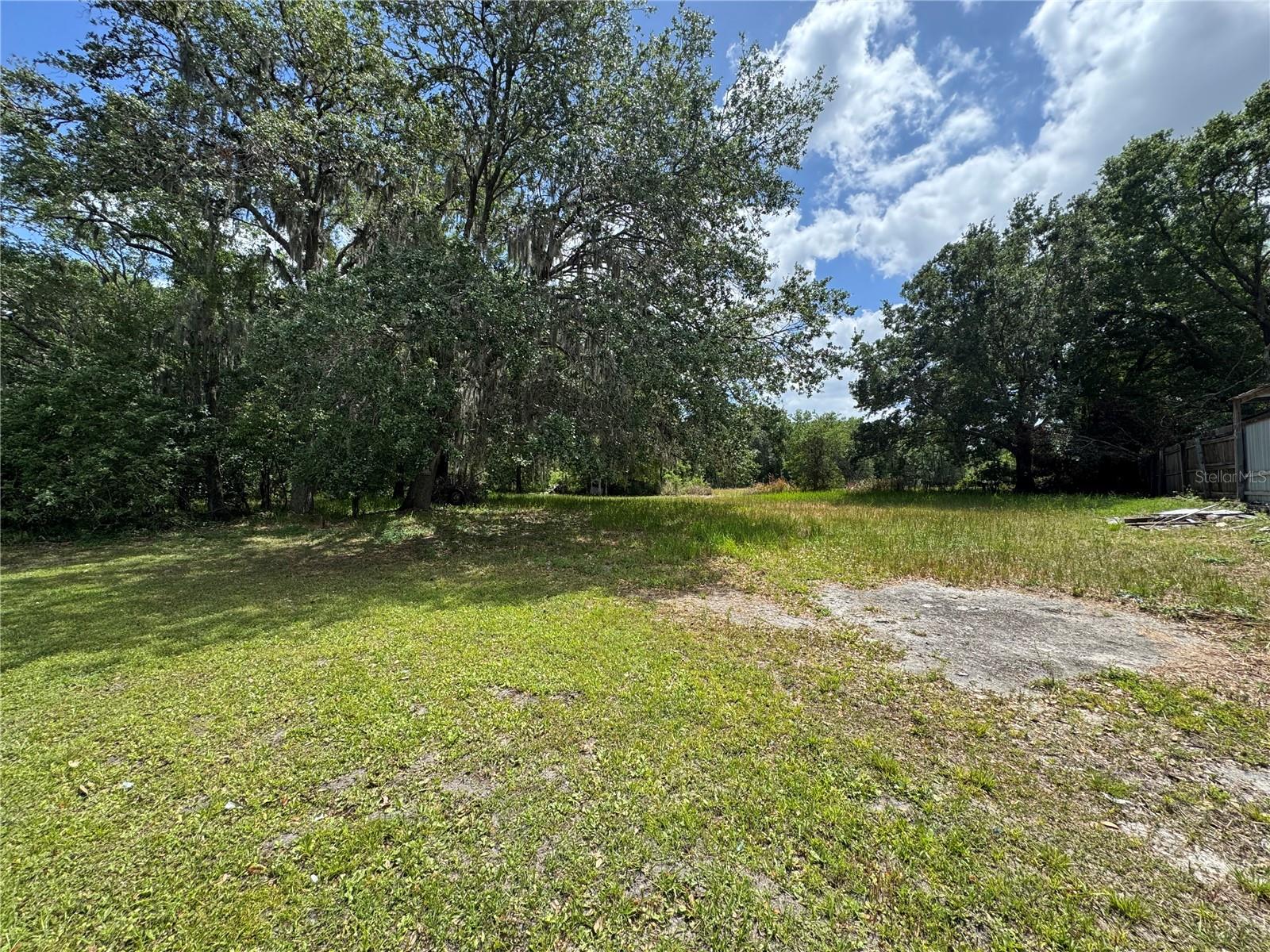 2424 CRYSTAL HILLS LOOP E, LAKELAND, FL — photo 2