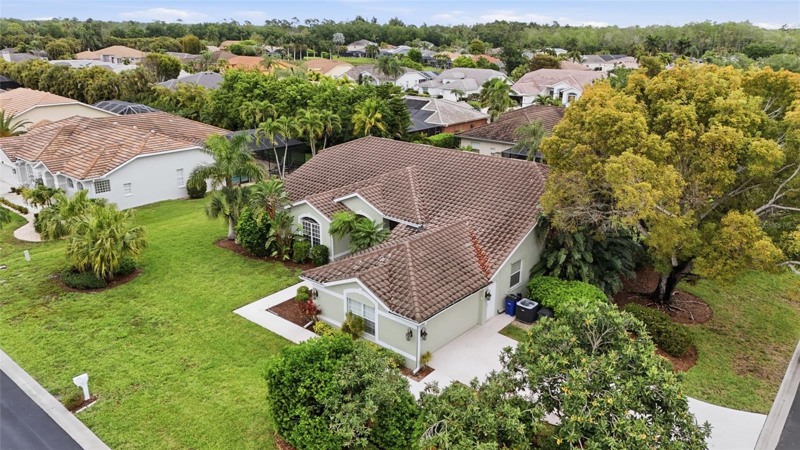 12761 DRESDEN CT, FORT MYERS, FL — photo 2