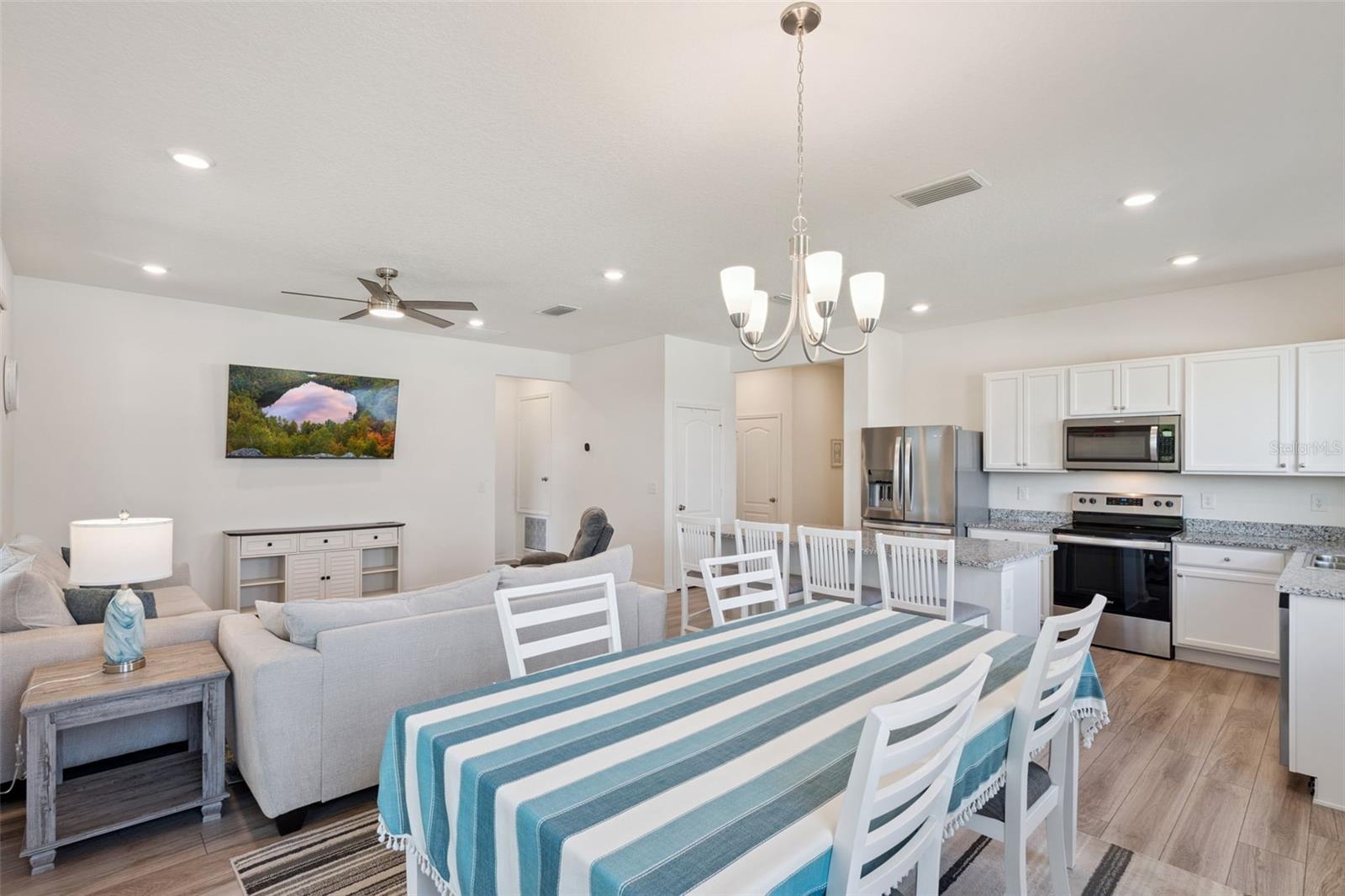 1682 LITTLELEAF BOXWOOD LOOP, MASCOTTE, FL — photo 42
