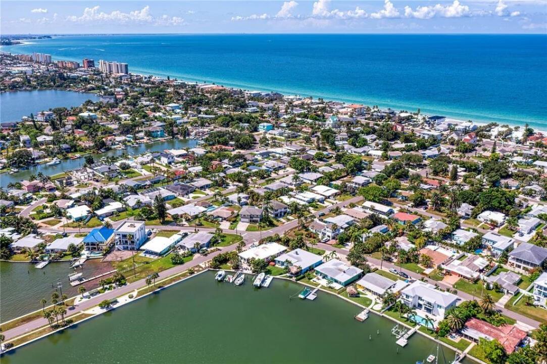 307 161ST AVE, REDINGTON BEACH, FL — photo 6