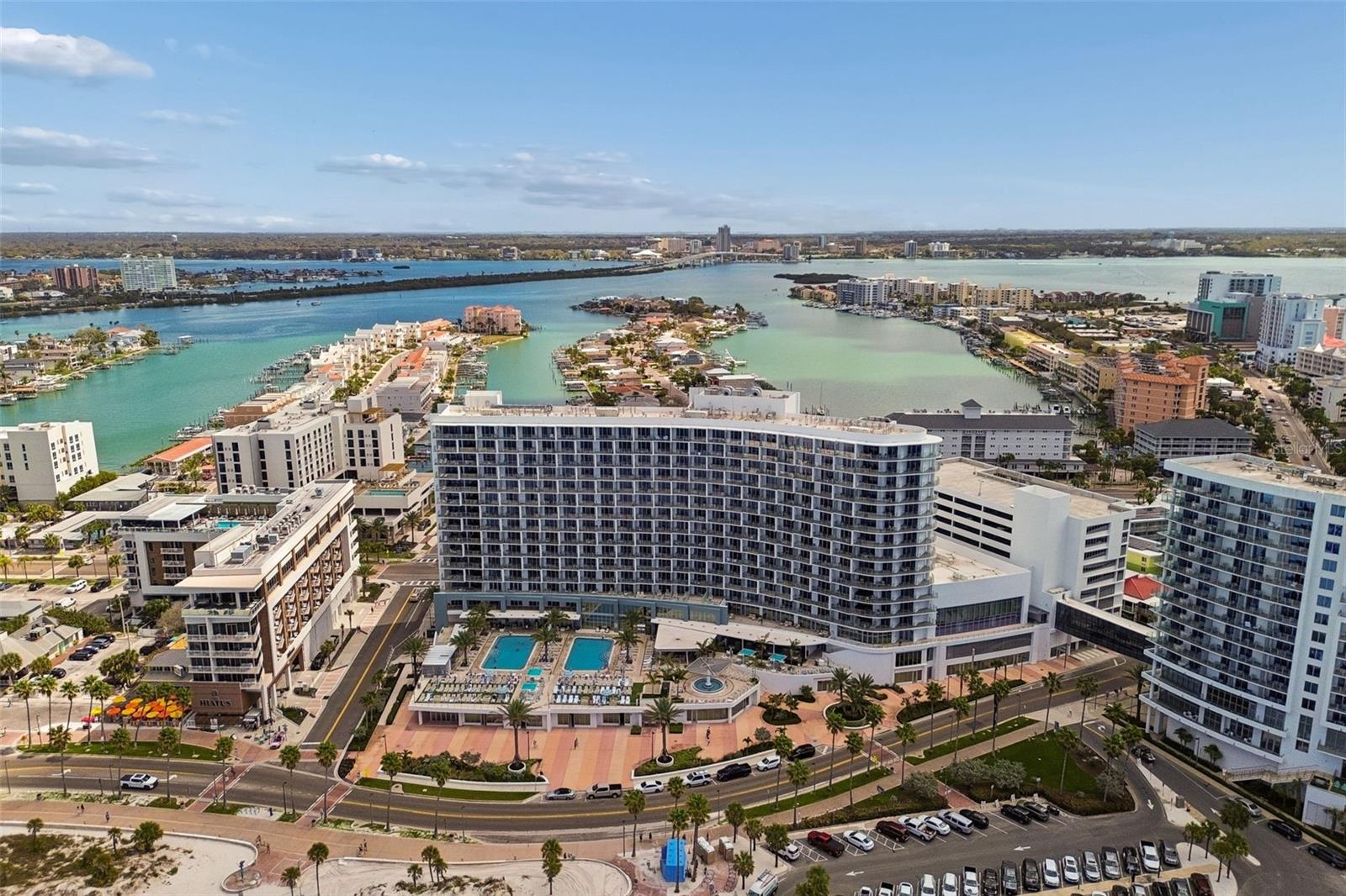 400 CORONADO DR, CLEARWATER BEACH, FL