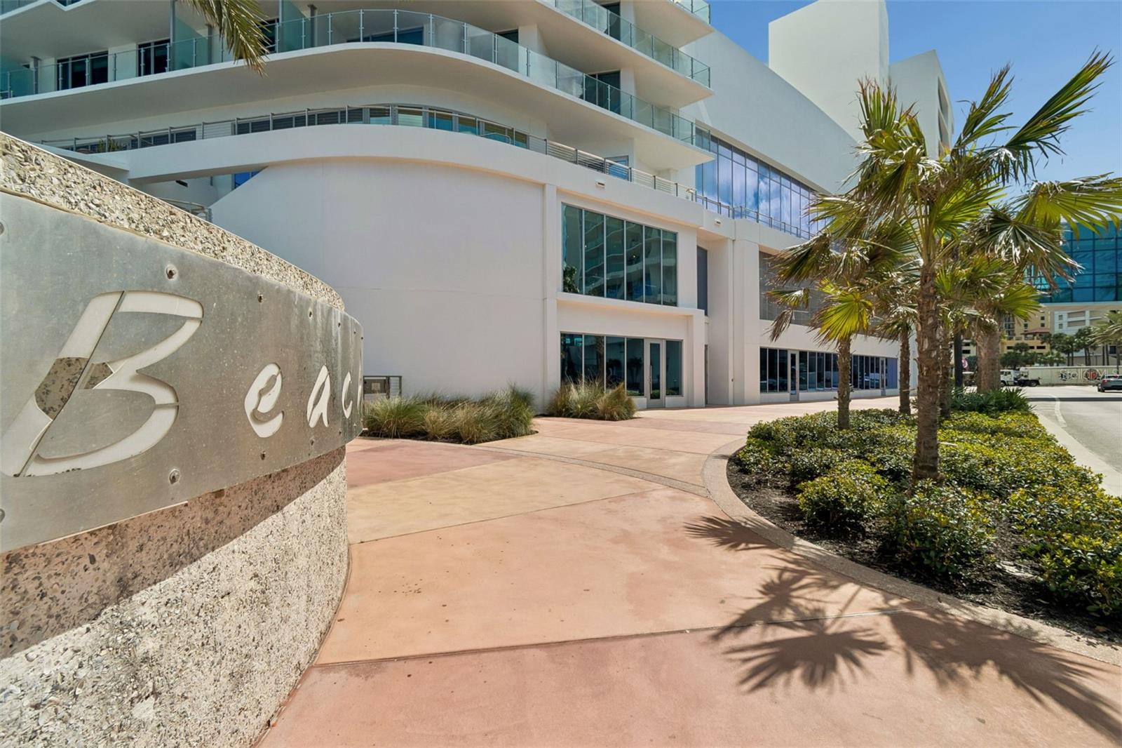 400 CORONADO DR, CLEARWATER BEACH, FL — photo 6