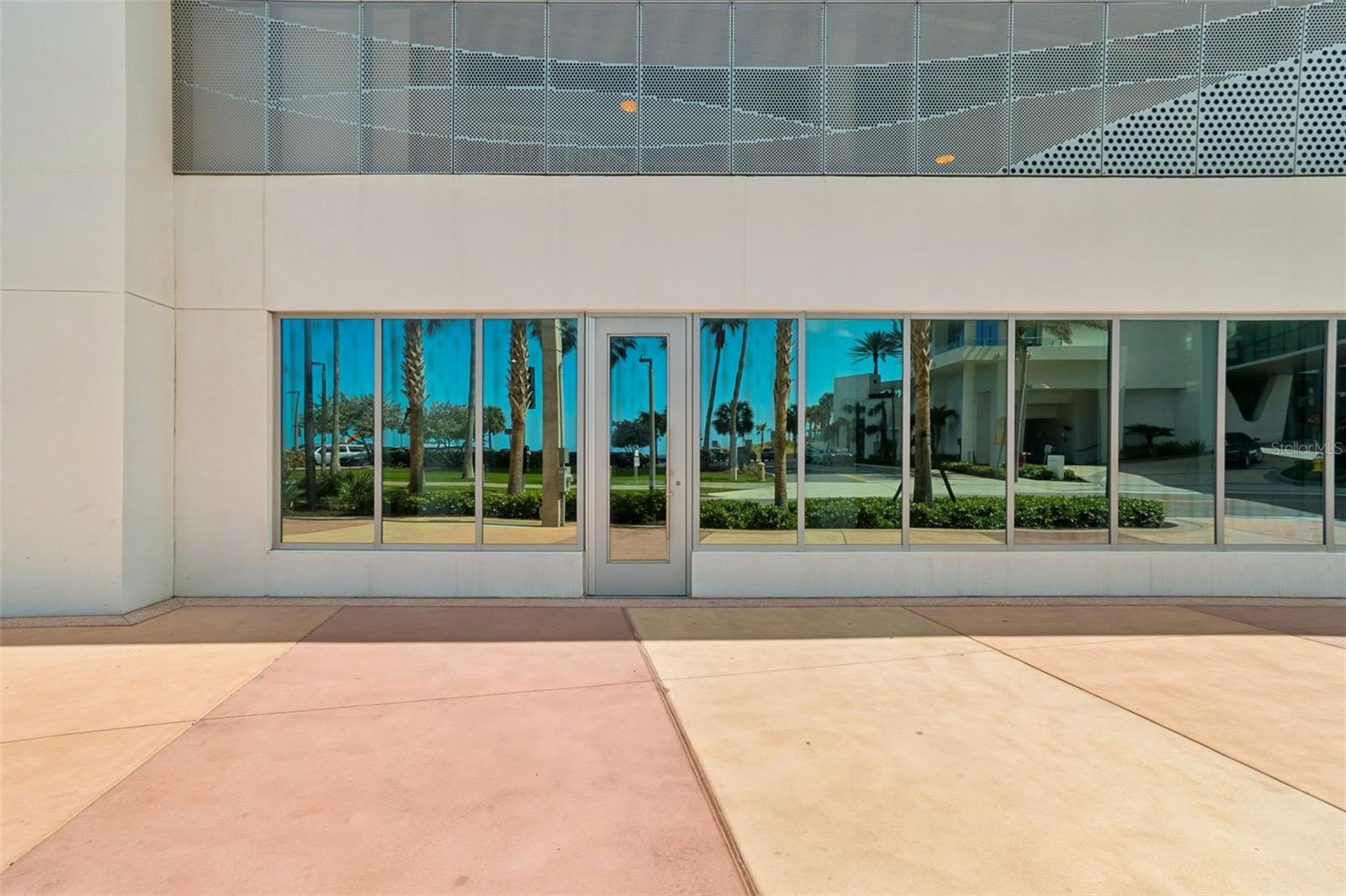 400 CORONADO DR, CLEARWATER BEACH, FL — photo 11
