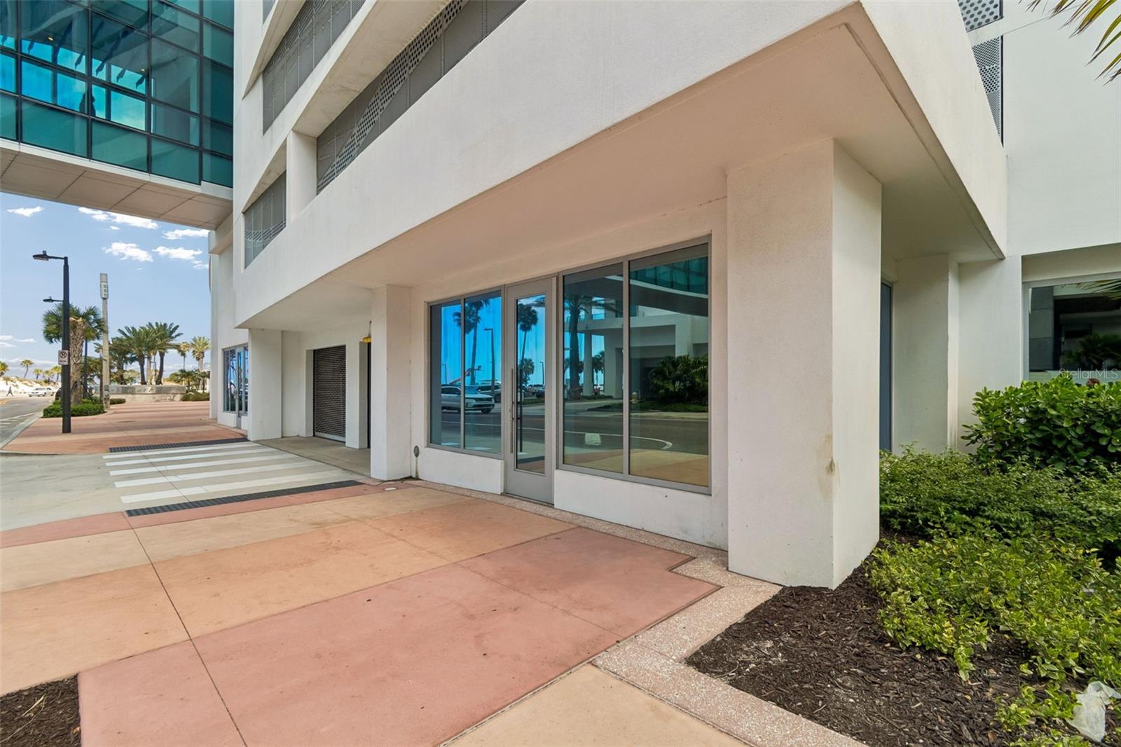 400 CORONADO DR, CLEARWATER BEACH, FL — photo 15
