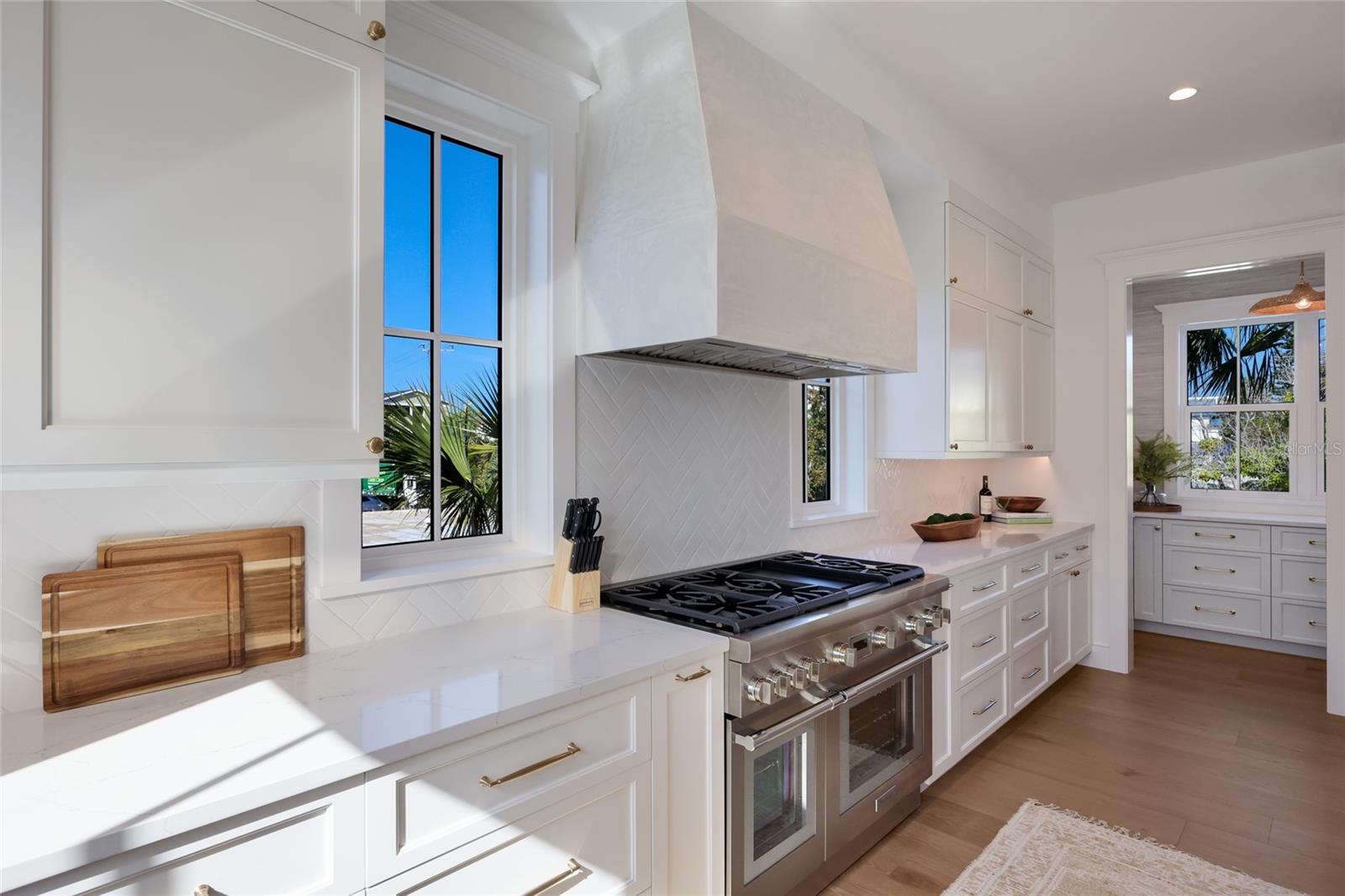 215 SYCAMORE AVE, ANNA MARIA, FL — photo 18