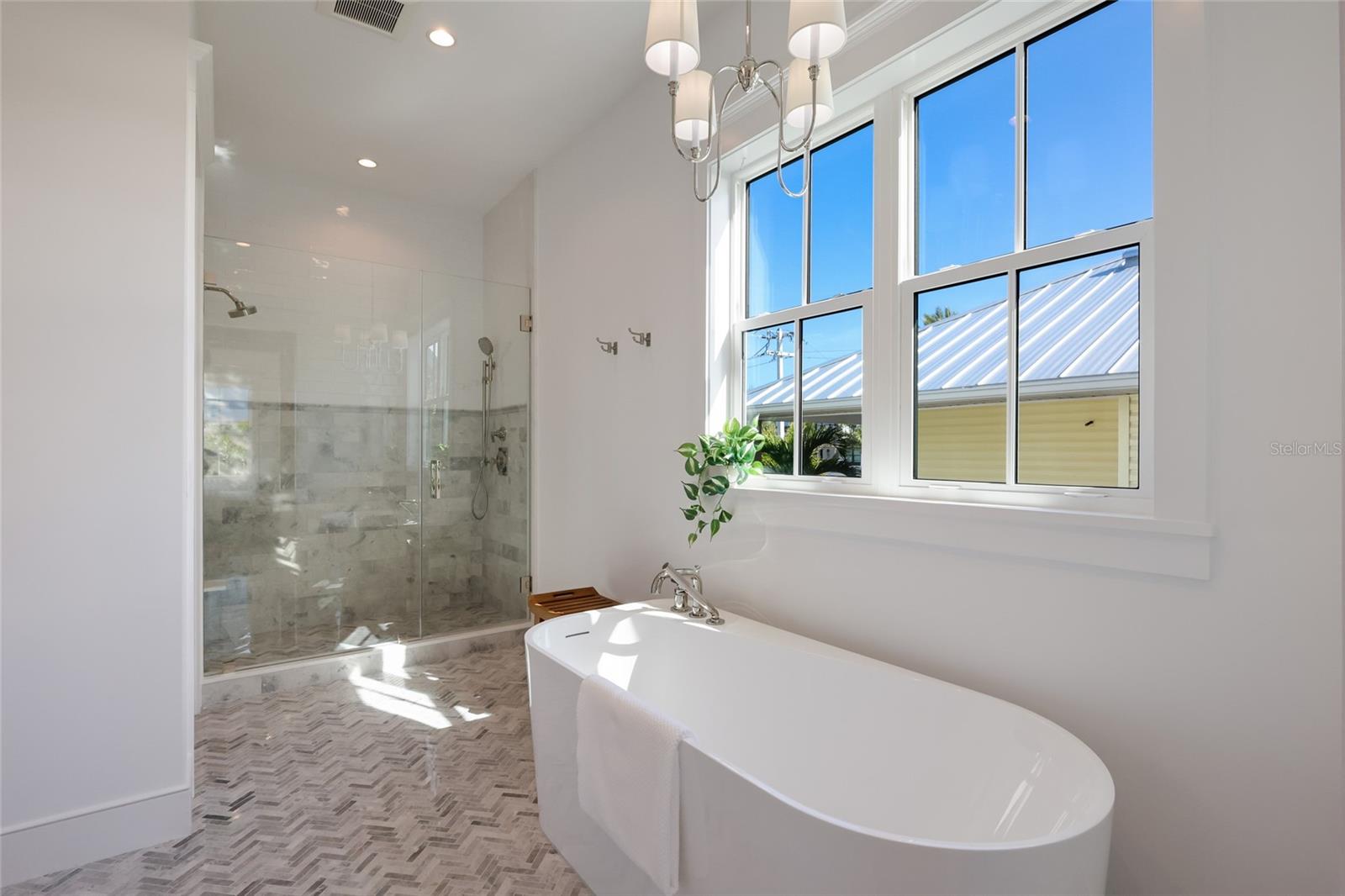 215 SYCAMORE AVE, ANNA MARIA, FL — photo 33