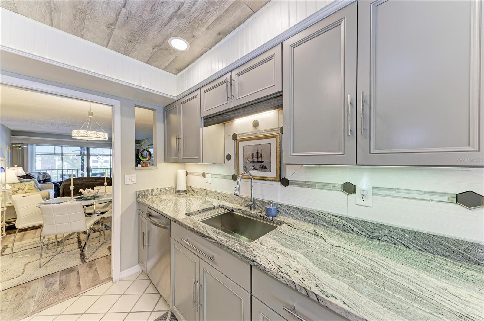 625 30TH AVE W #G203, BRADENTON, FL — photo 17