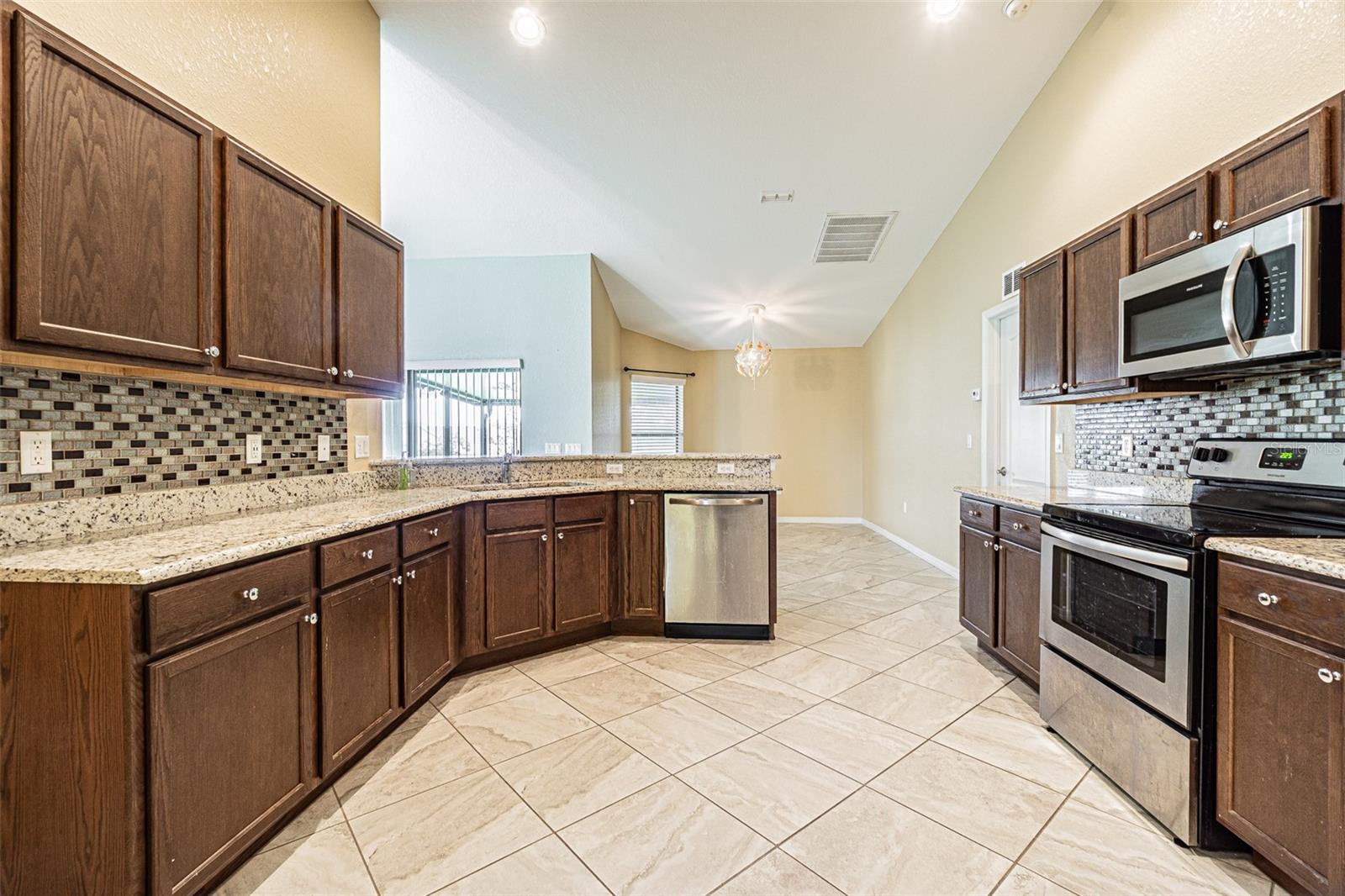 1311 EVERGREEN PARK CIR, LAKELAND, FL — photo 4