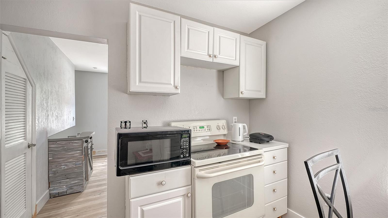 420 KUMQUAT CT, SARASOTA, FL — photo 28