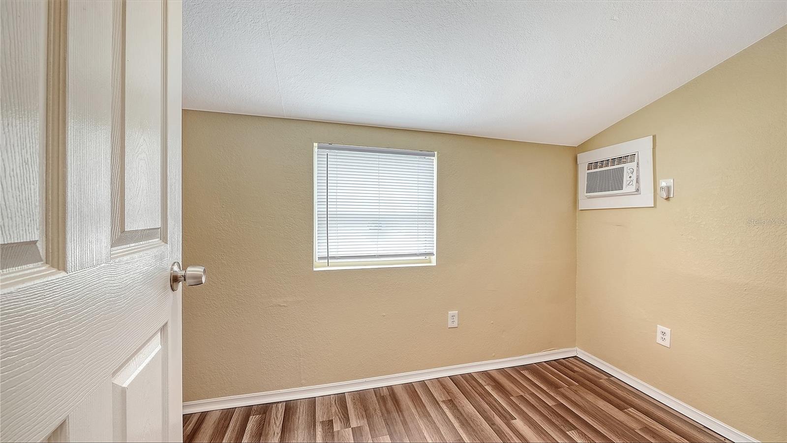 420 KUMQUAT CT, SARASOTA, FL — photo 46