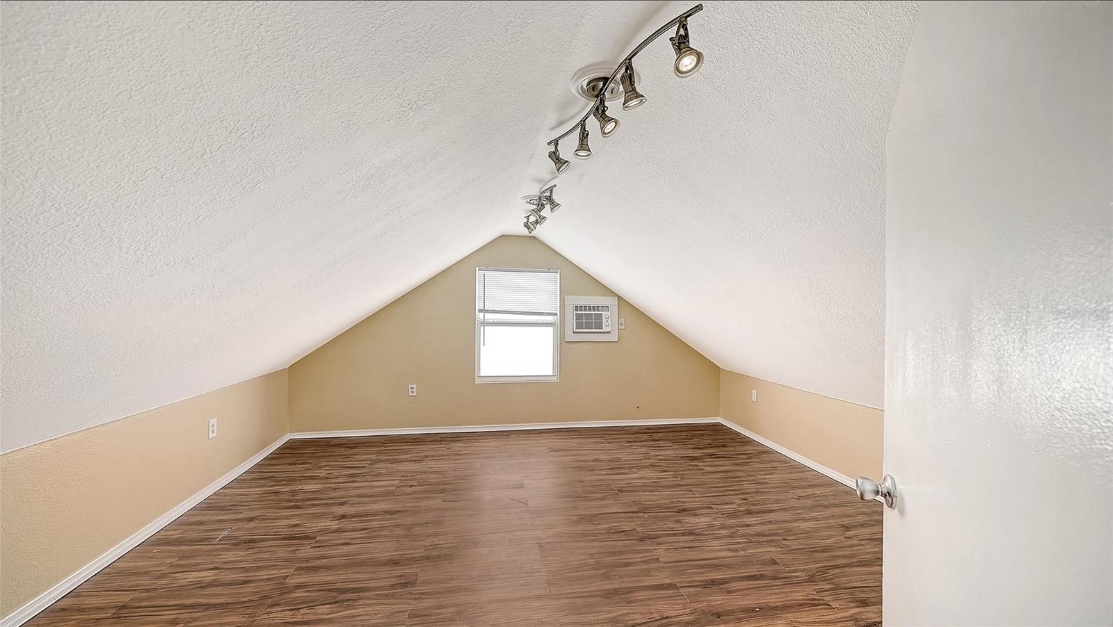 420 KUMQUAT CT, SARASOTA, FL — photo 52