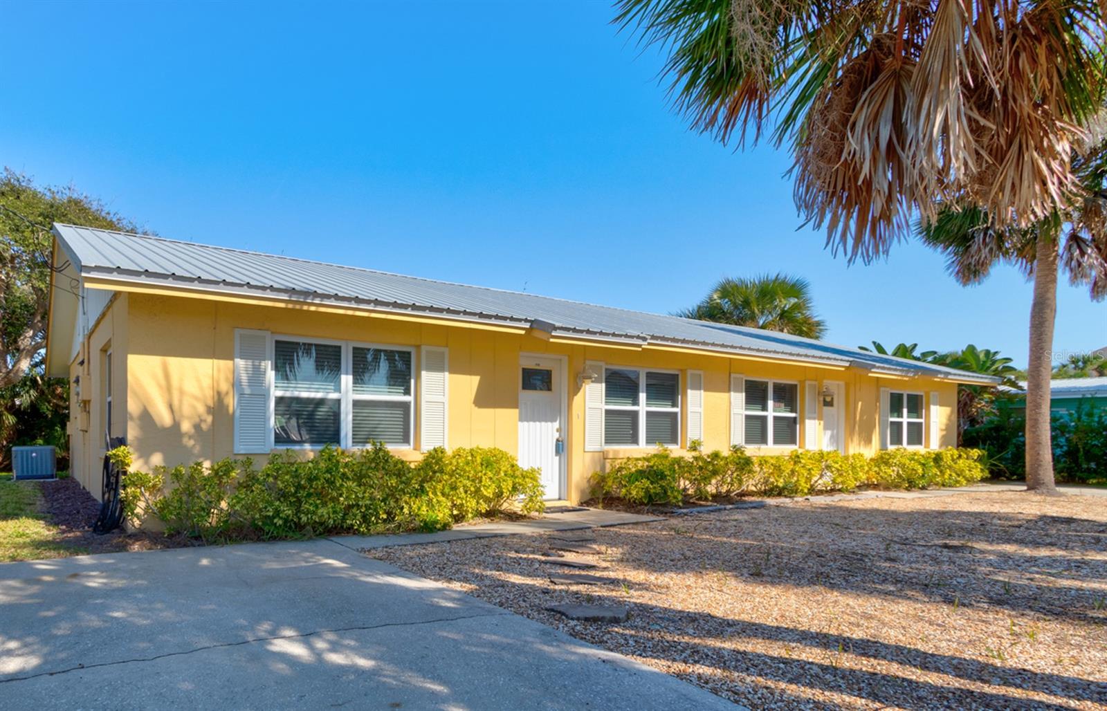 712-714 OAKWOOD AVE, NEW SMYRNA BEACH, FL
