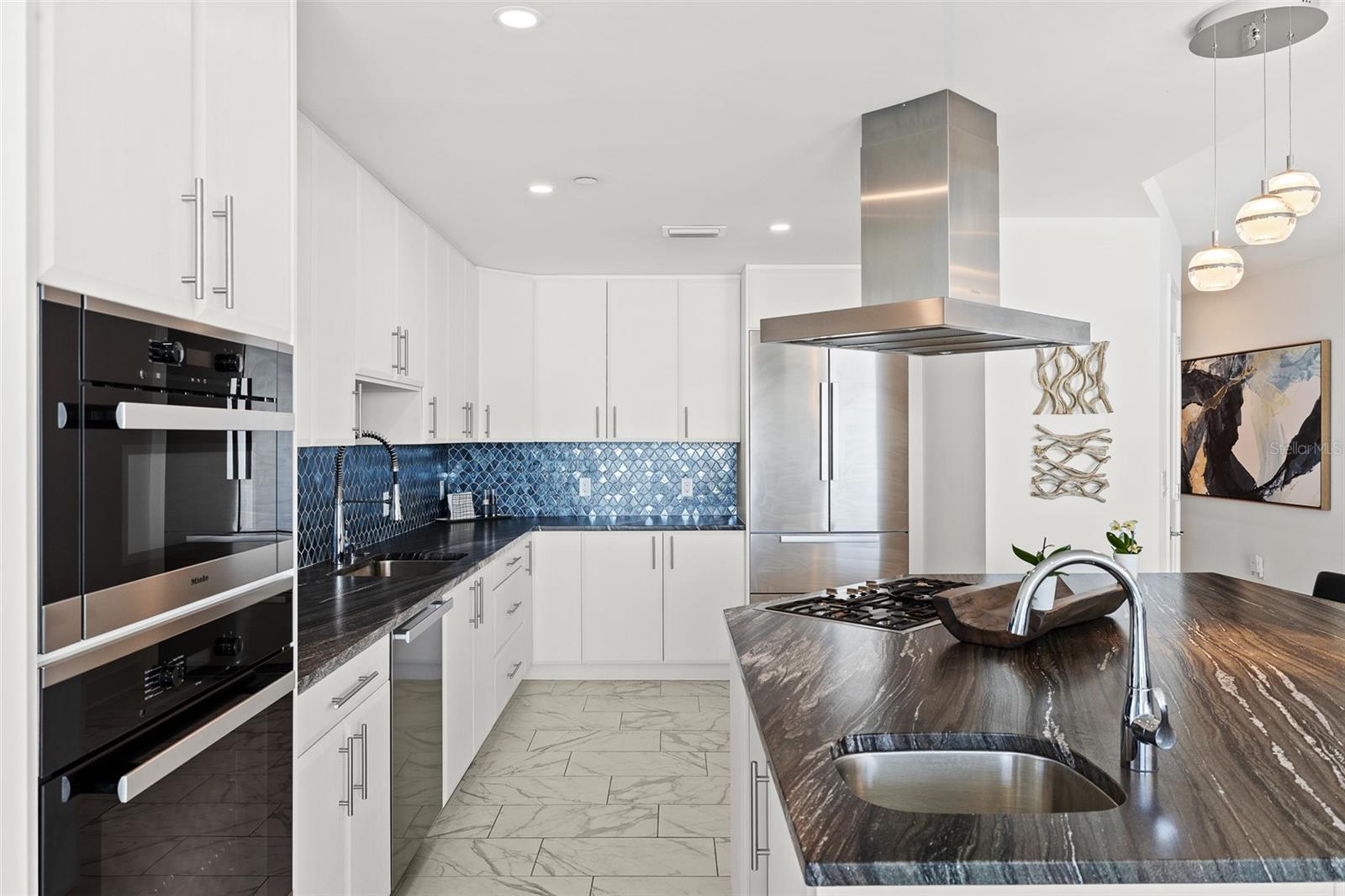 15 AVALON ST #502, CLEARWATER BEACH, FL — photo 16