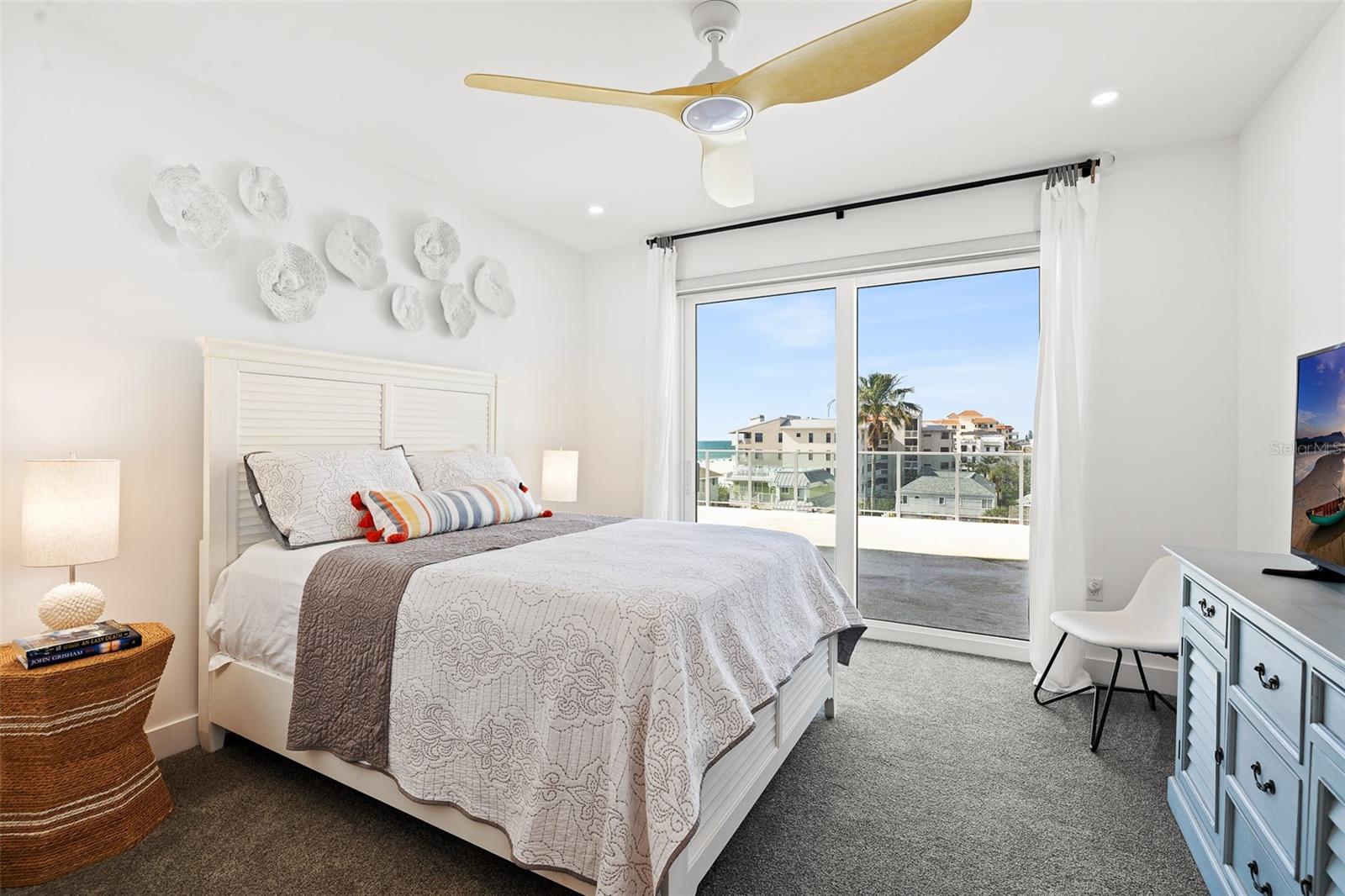 15 AVALON ST #502, CLEARWATER BEACH, FL — photo 28