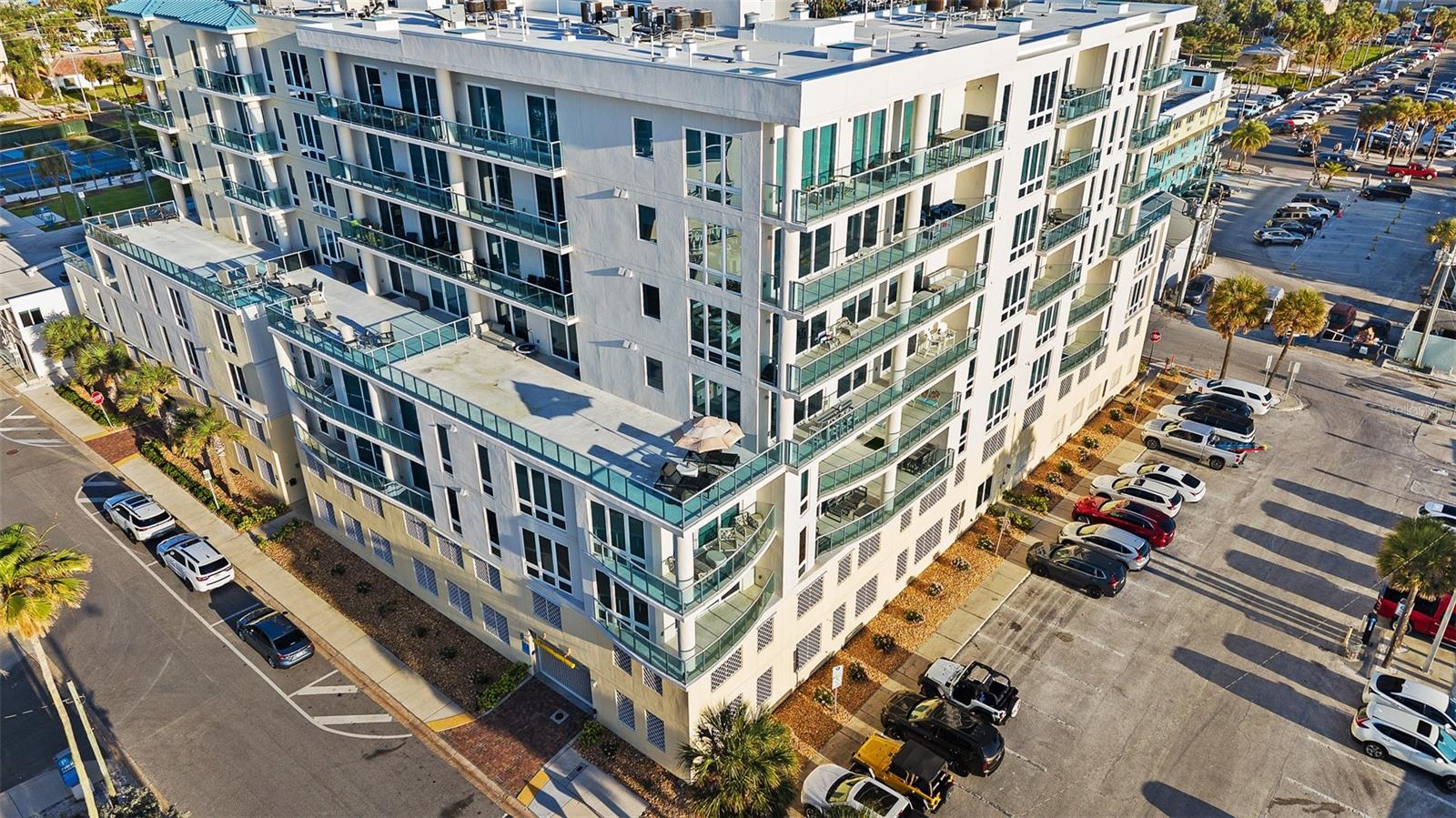 15 AVALON ST #502, CLEARWATER BEACH, FL — photo 47