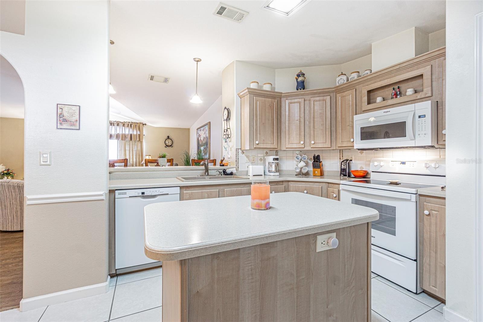 37349 GILL AVE, ZEPHYRHILLS, FL — photo 13