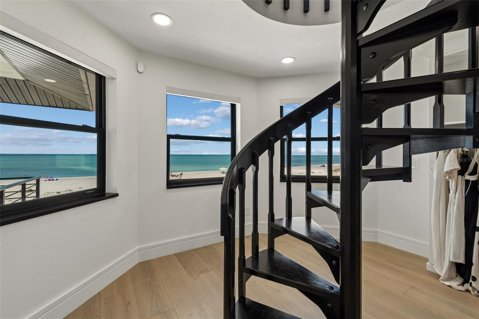 930 ELDORADO AVE, CLEARWATER BEACH, FL — photo 56