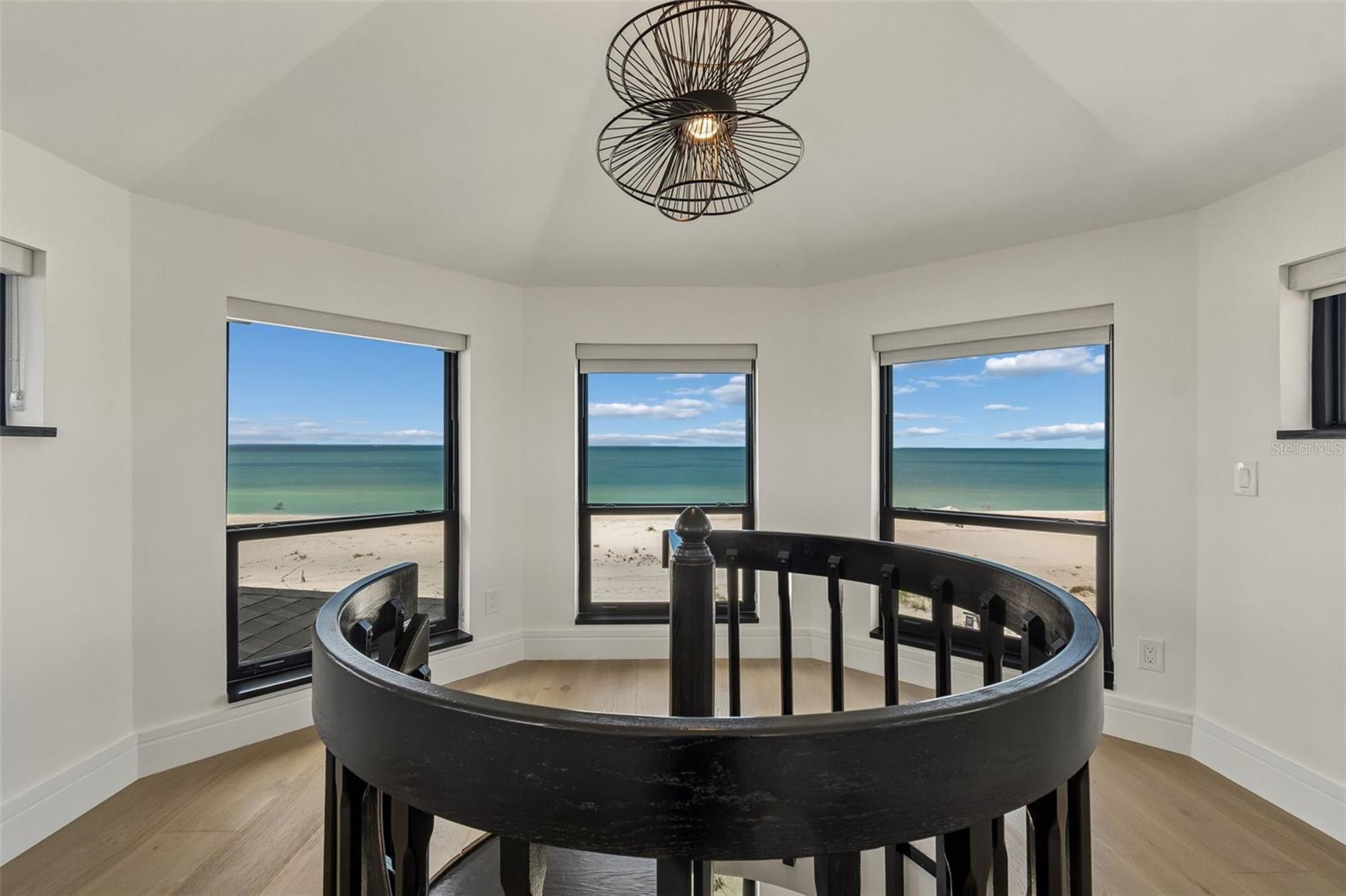 930 ELDORADO AVE, CLEARWATER BEACH, FL — photo 57
