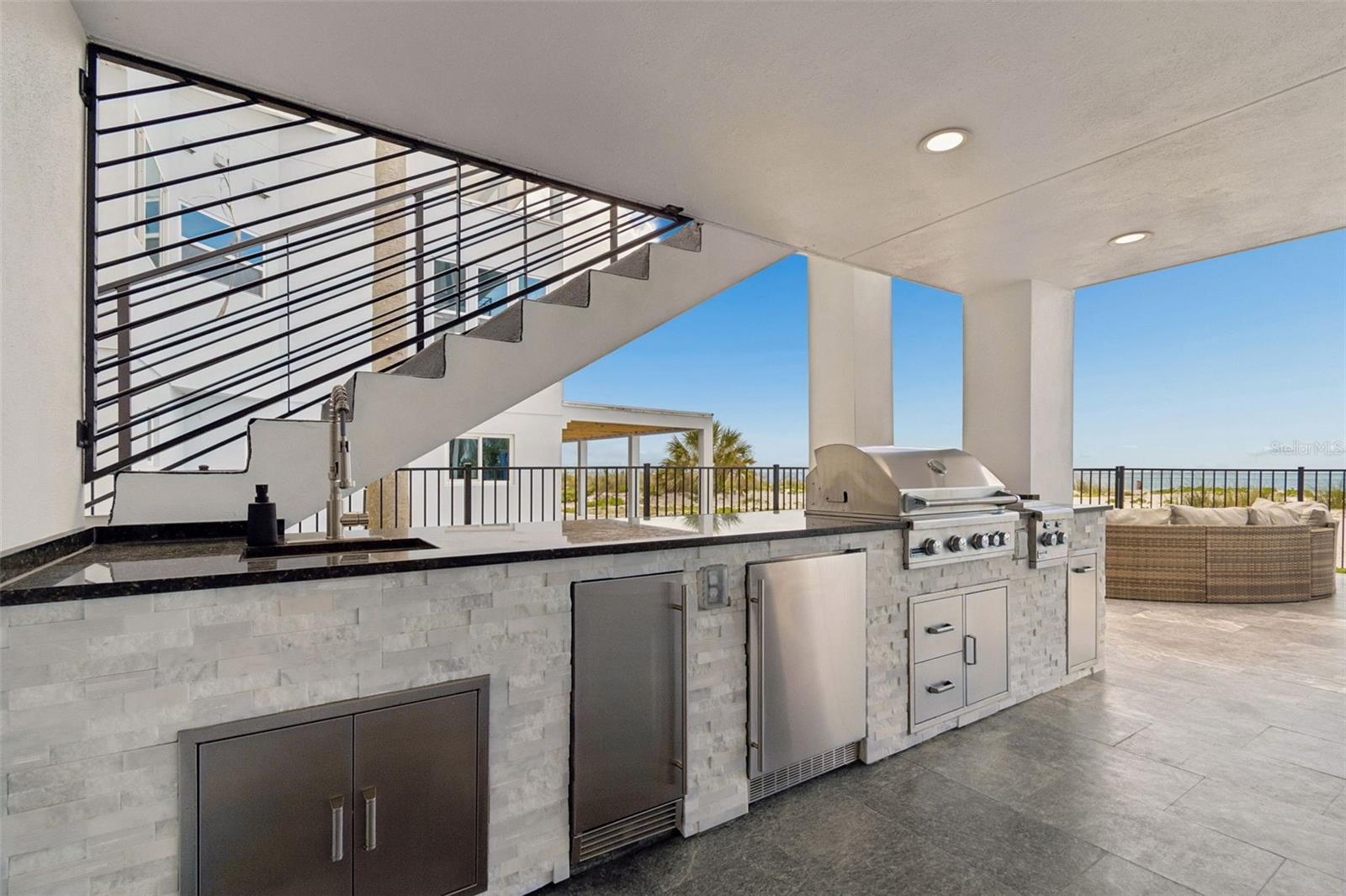 930 ELDORADO AVE, CLEARWATER BEACH, FL — photo 75