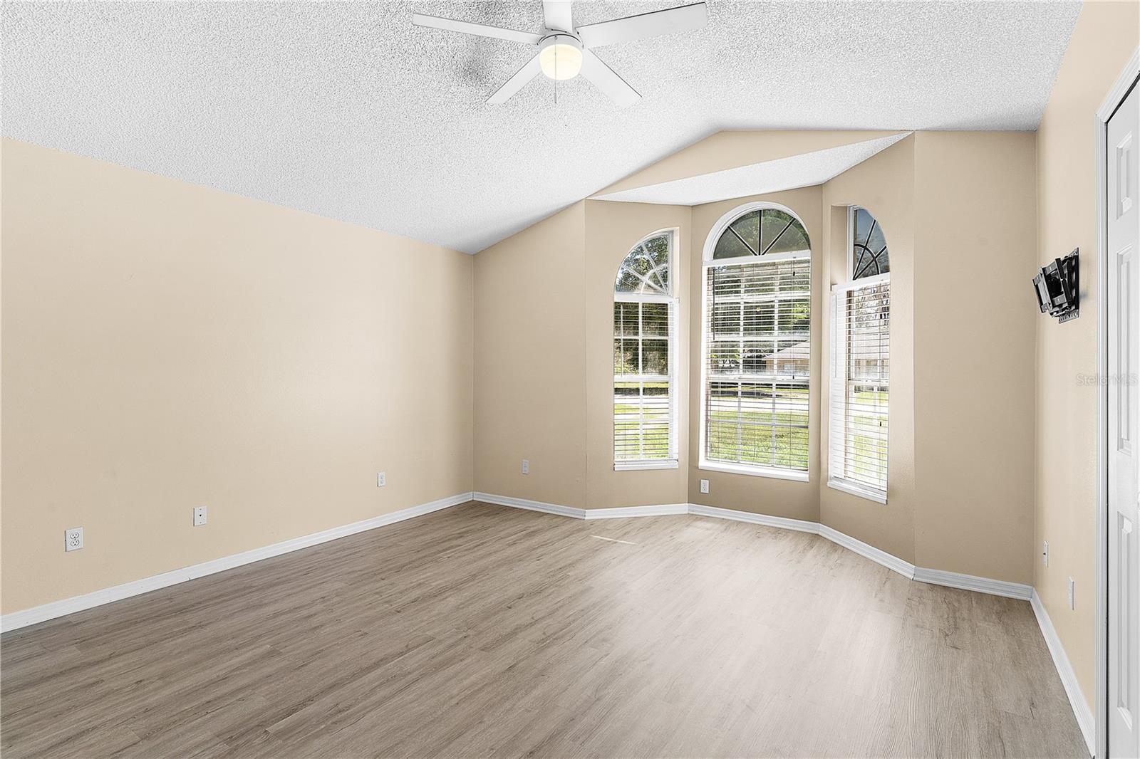 40045 PALM ST, LADY LAKE, FL — photo 99