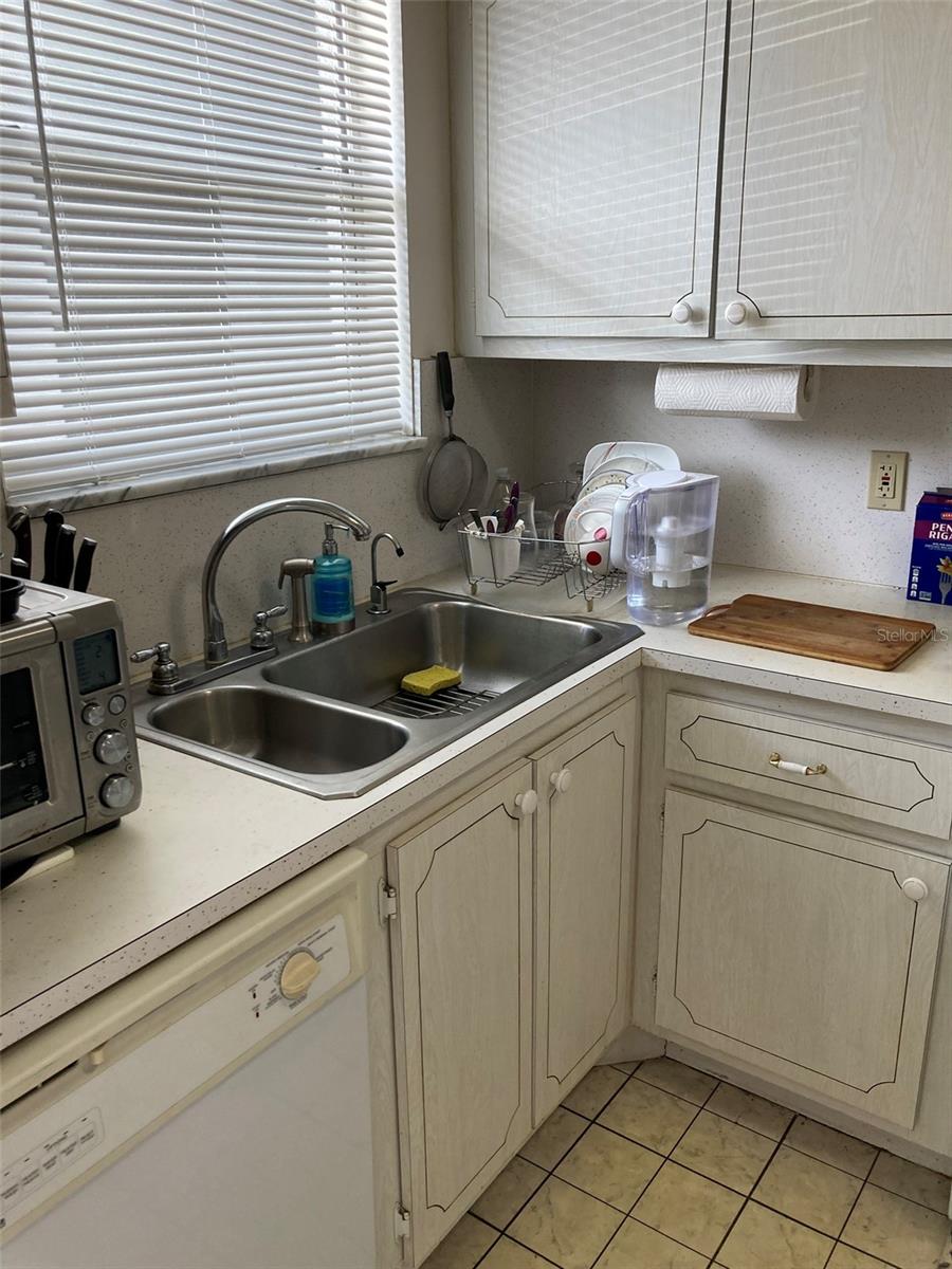 5660 80TH ST N #B107, ST PETERSBURG, FL — photo 18