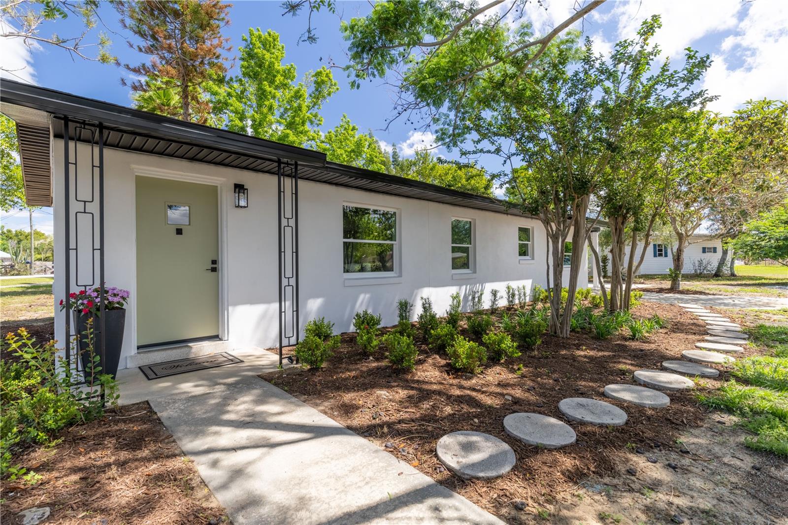1201 SHERMAN AVE, TAVARES, FL — photo 4